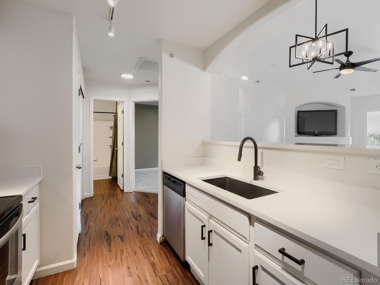 MLS Image #5 for 5255  memphis street,denver, Colorado