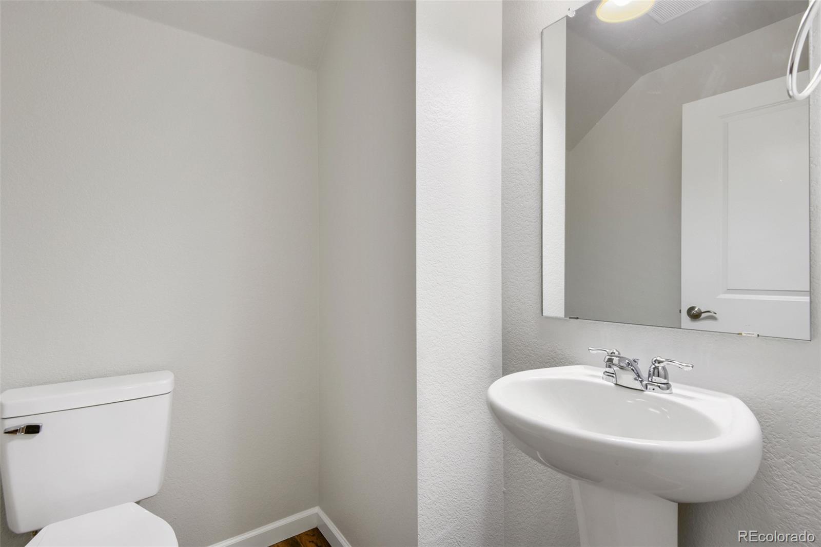 MLS Image #11 for 508 e dry creek place,littleton, Colorado