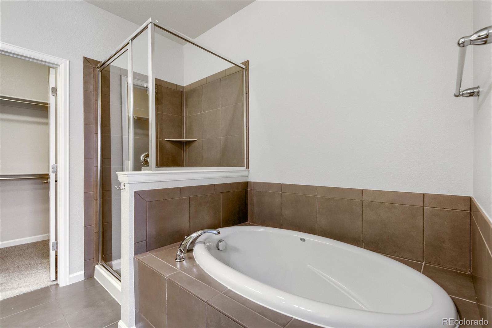 MLS Image #15 for 508 e dry creek place,littleton, Colorado