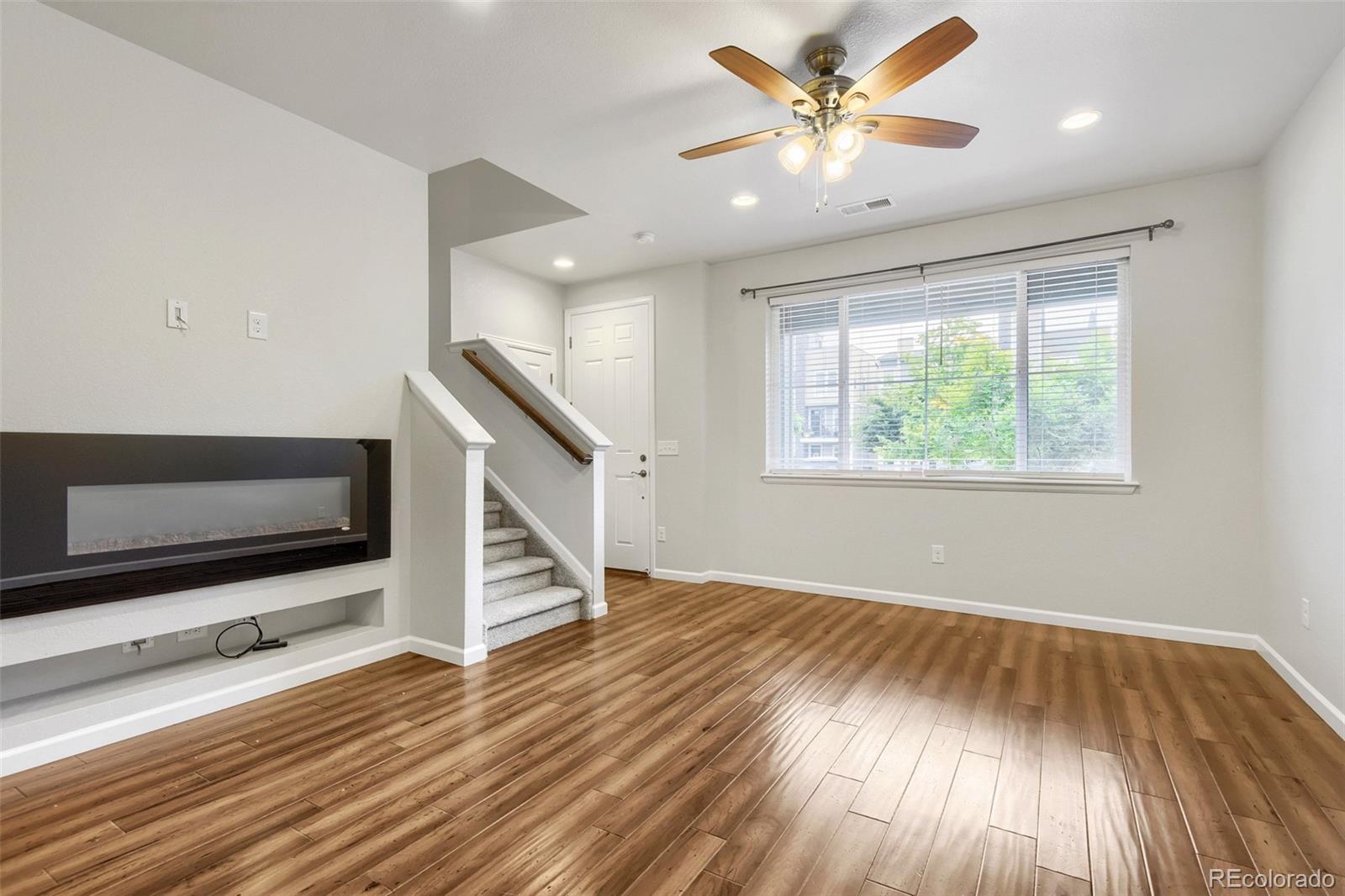 MLS Image #2 for 508 e dry creek place,littleton, Colorado