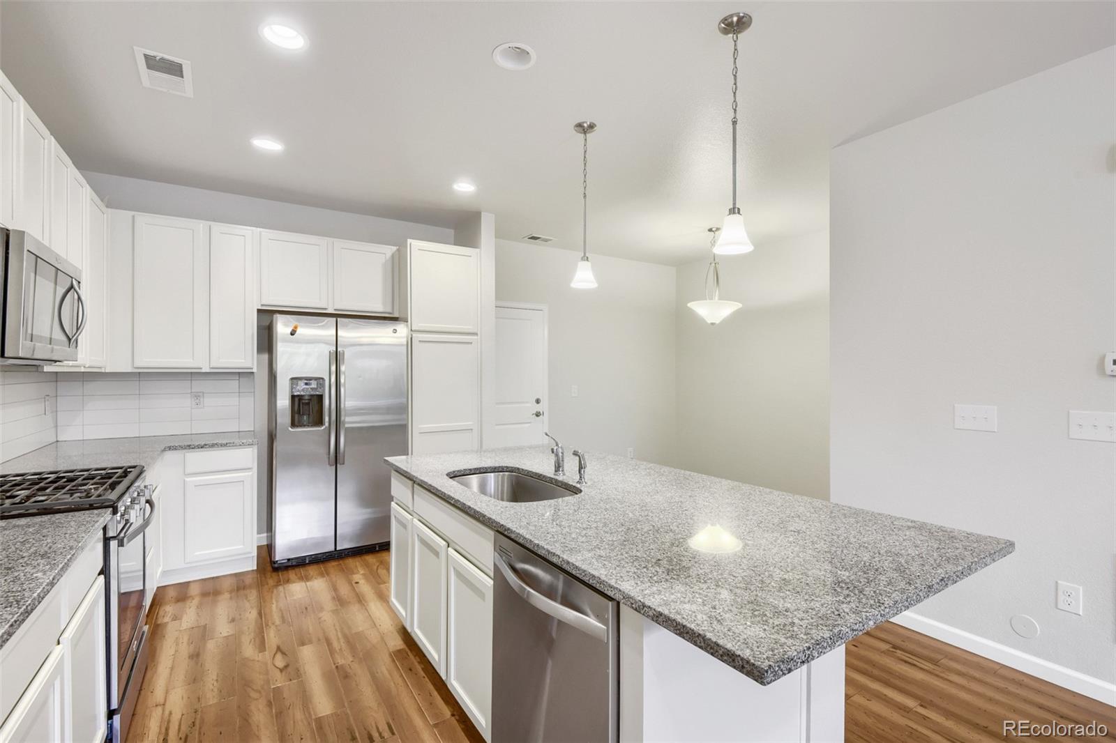 MLS Image #9 for 508 e dry creek place,littleton, Colorado