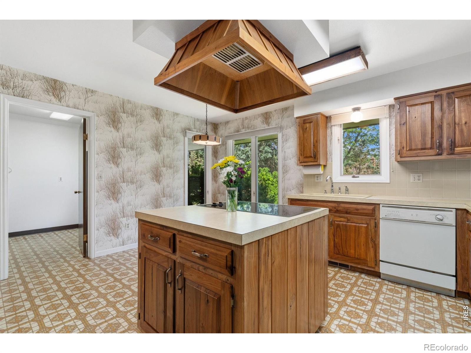 MLS Image #10 for 1408  meeker drive,fort collins, Colorado