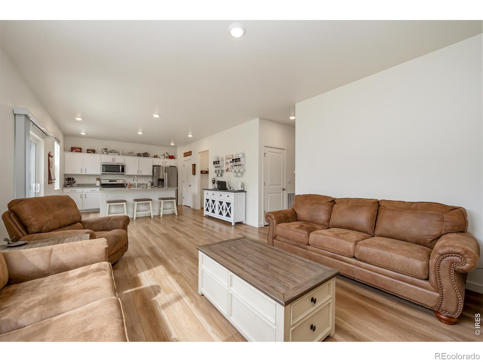 MLS Image #5 for 352  bluebird road,johnstown, Colorado