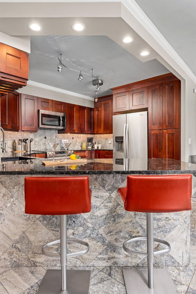 MLS Image #8 for 1625  larimer street,denver, Colorado
