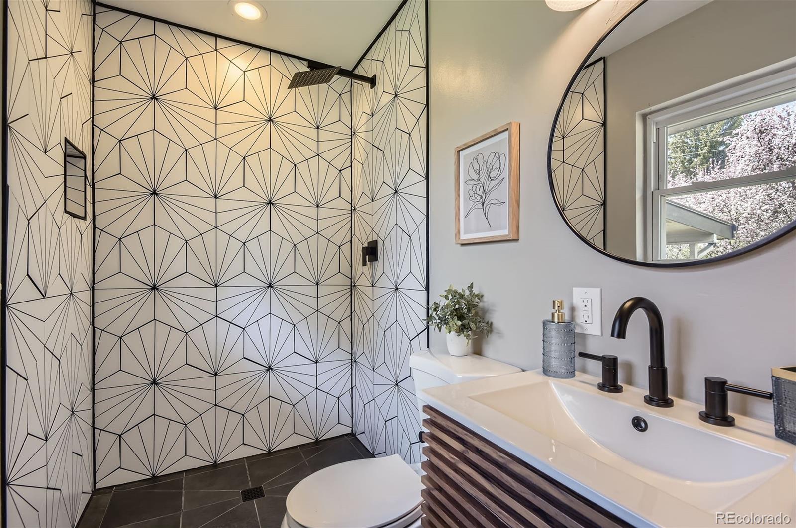 MLS Image #13 for 3576 s holly street,denver, Colorado