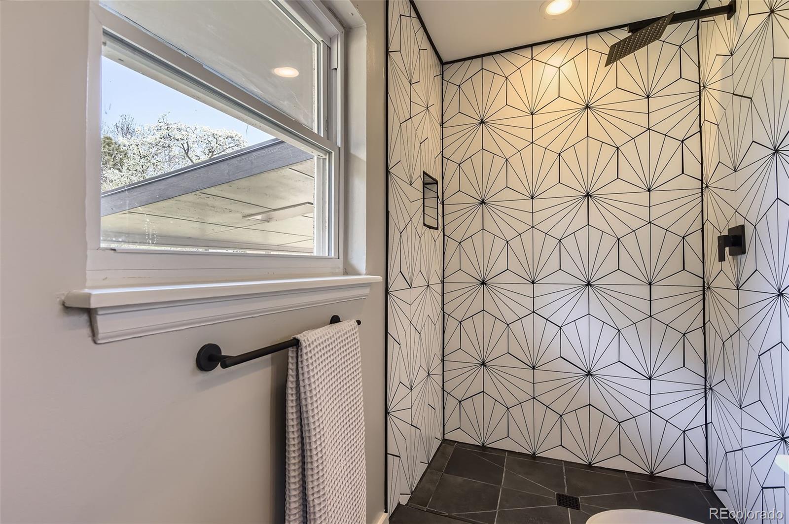 MLS Image #14 for 3576 s holly street,denver, Colorado