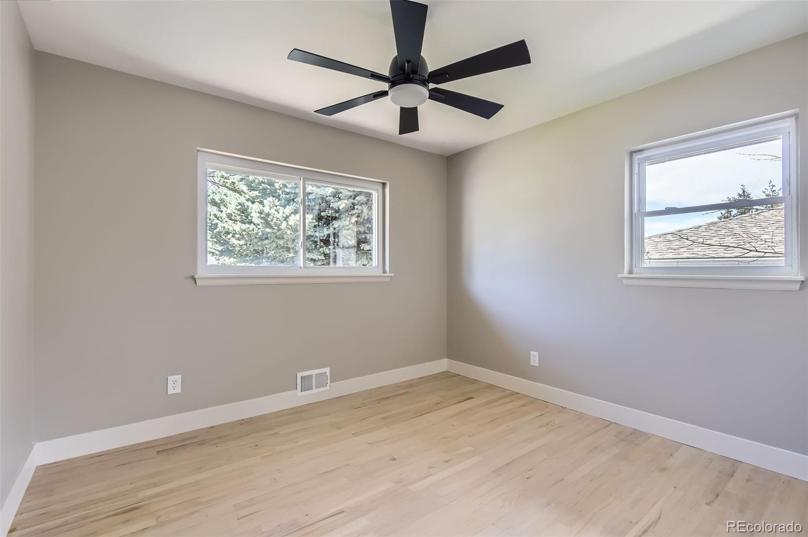 MLS Image #16 for 3576 s holly street,denver, Colorado