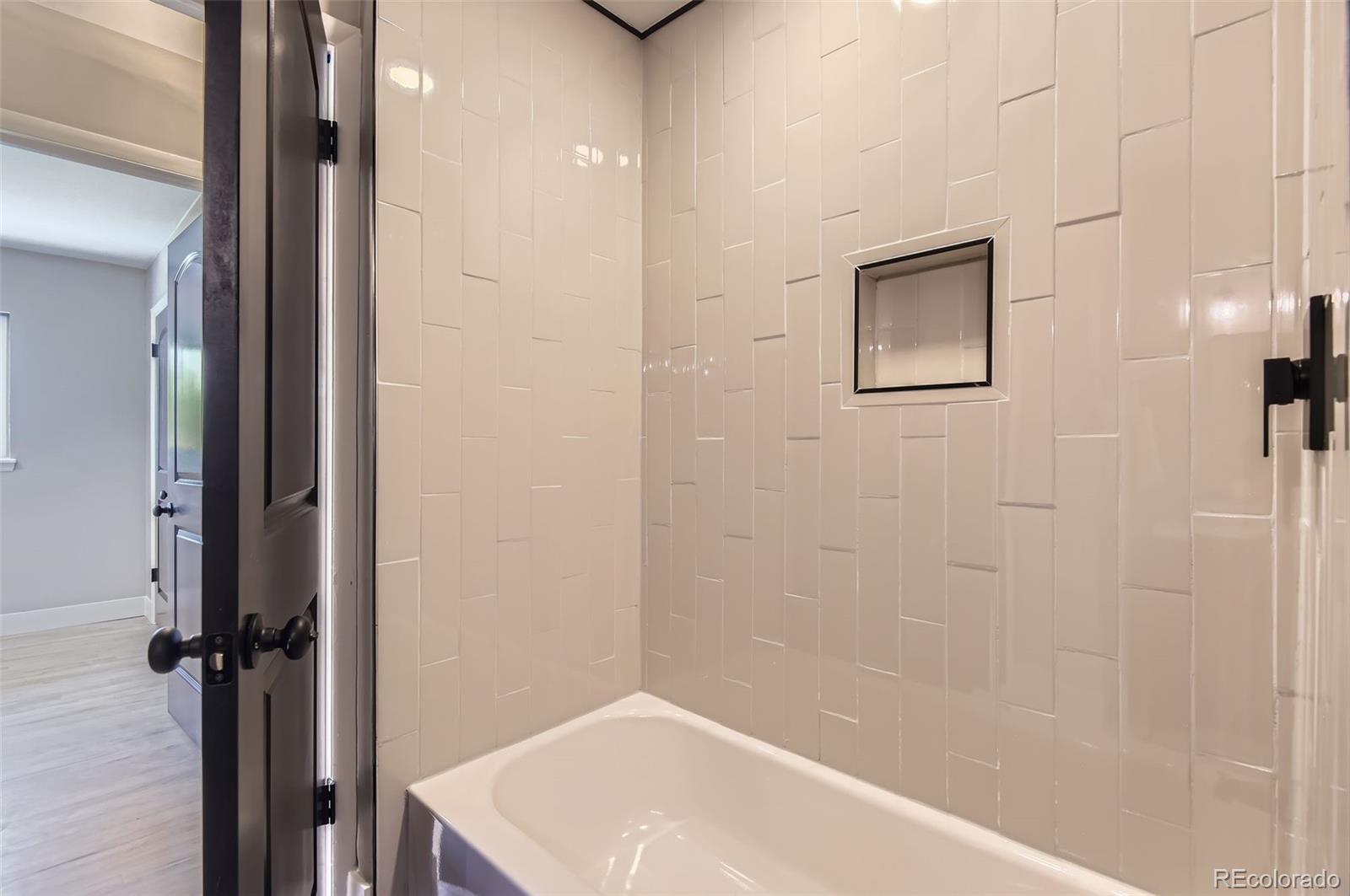 MLS Image #18 for 3576 s holly street,denver, Colorado