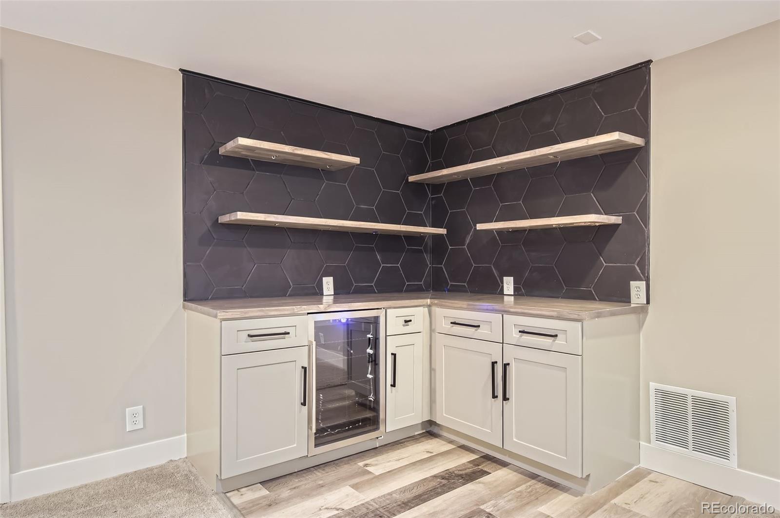 MLS Image #19 for 3576 s holly street,denver, Colorado