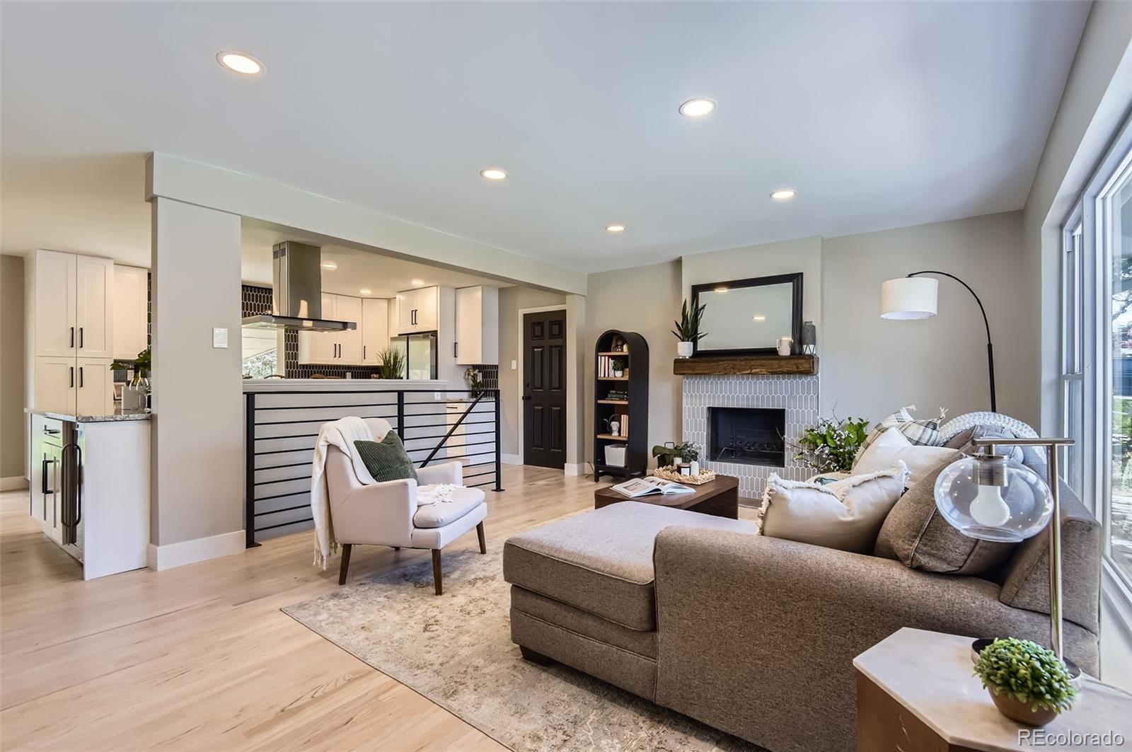 MLS Image #4 for 3576 s holly street,denver, Colorado