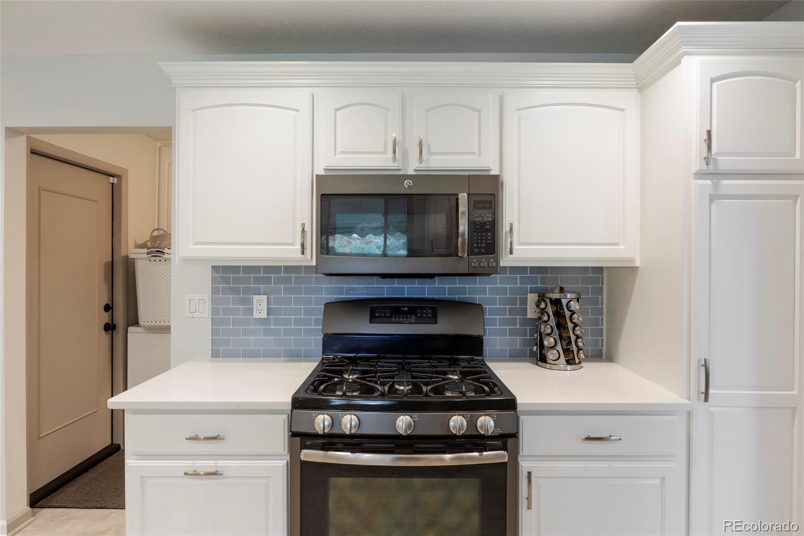 MLS Image #10 for 2541 s kearney street,denver, Colorado