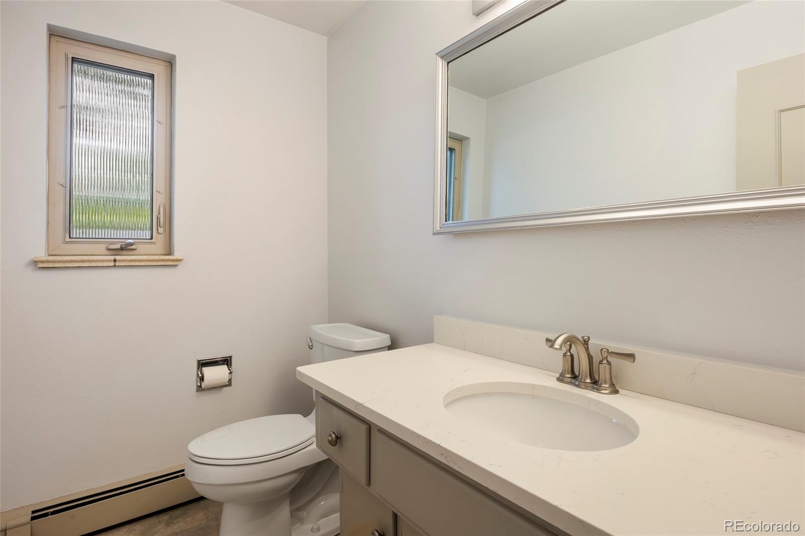 MLS Image #16 for 2541 s kearney street,denver, Colorado