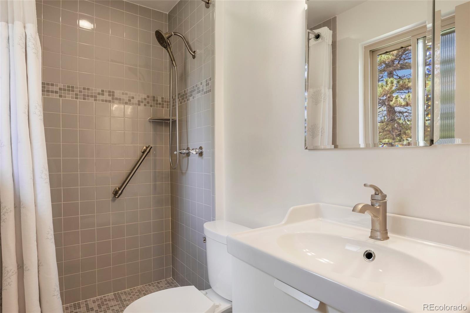 MLS Image #19 for 2541 s kearney street,denver, Colorado