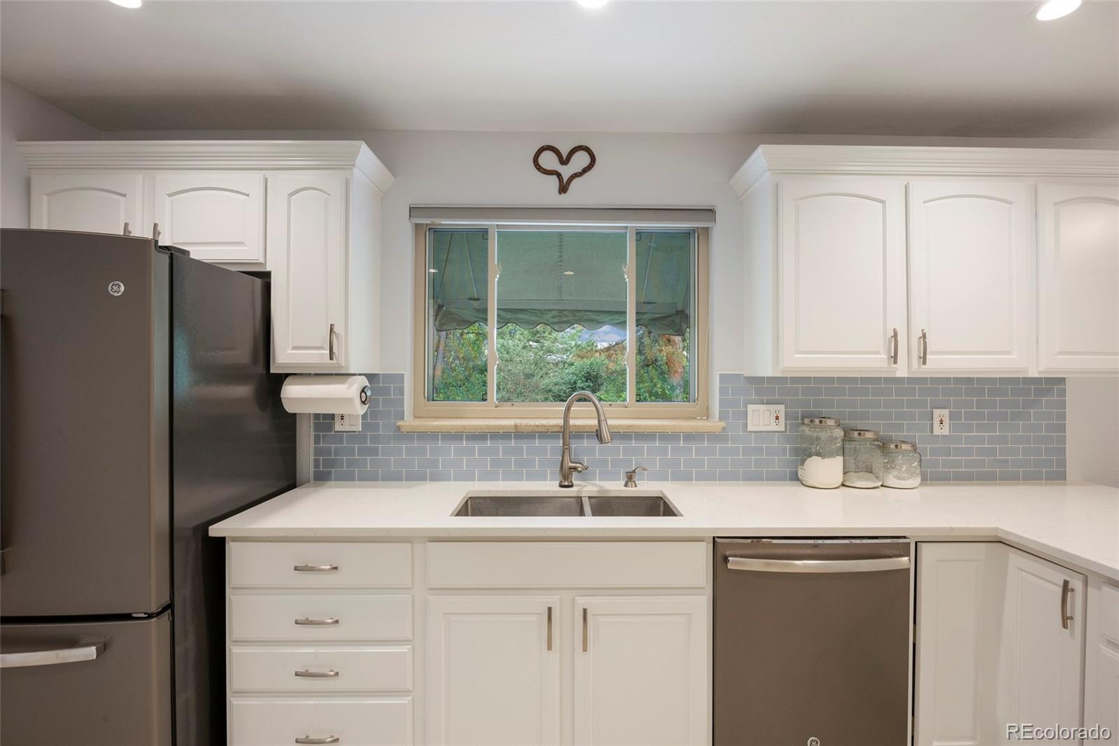 MLS Image #9 for 2541 s kearney street,denver, Colorado