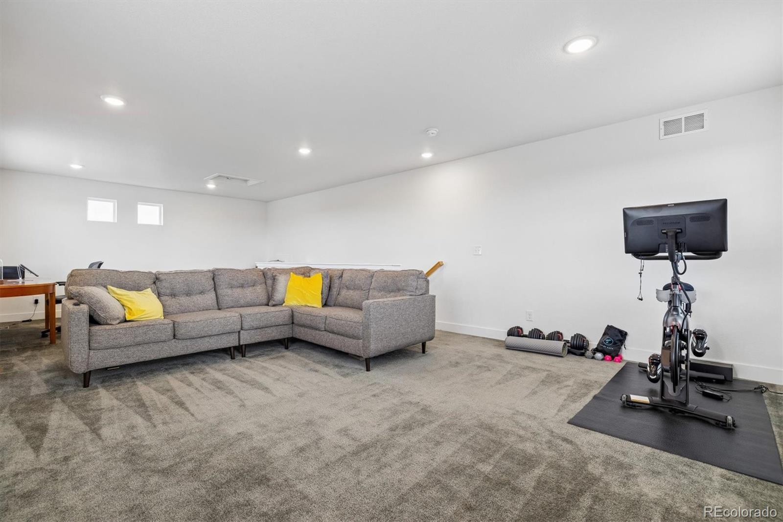 MLS Image #17 for 221 s oak hill street,aurora, Colorado