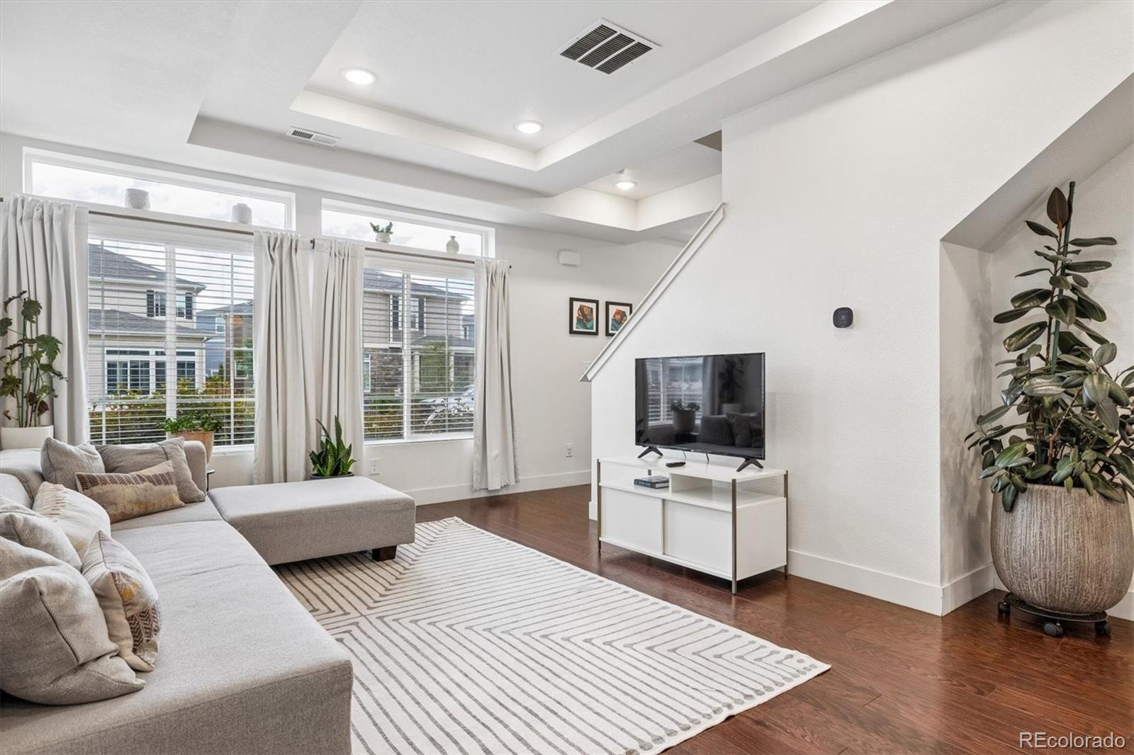 MLS Image #4 for 221 s oak hill street,aurora, Colorado