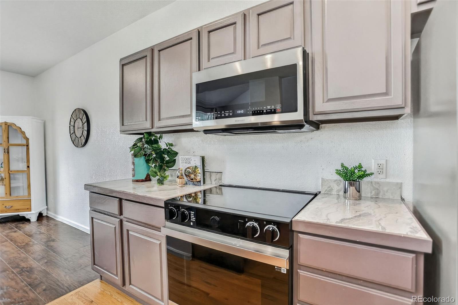 MLS Image #15 for 20426 e orchard place,centennial, Colorado