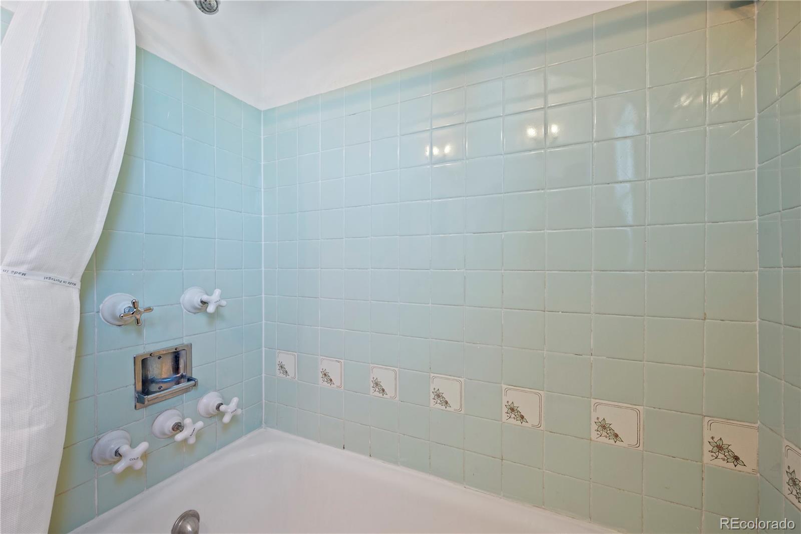 MLS Image #19 for 4085 s grant street,englewood, Colorado