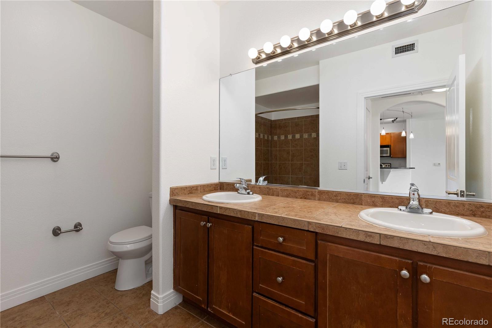 MLS Image #13 for 9059 e panorama circle b211,englewood, Colorado