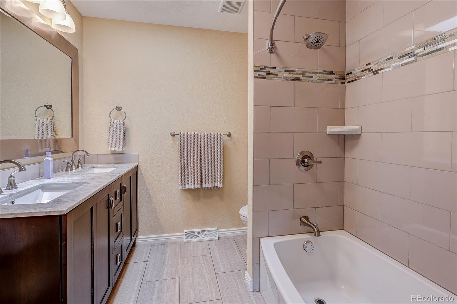 MLS Image #32 for 5394 s cimarron road,littleton, Colorado