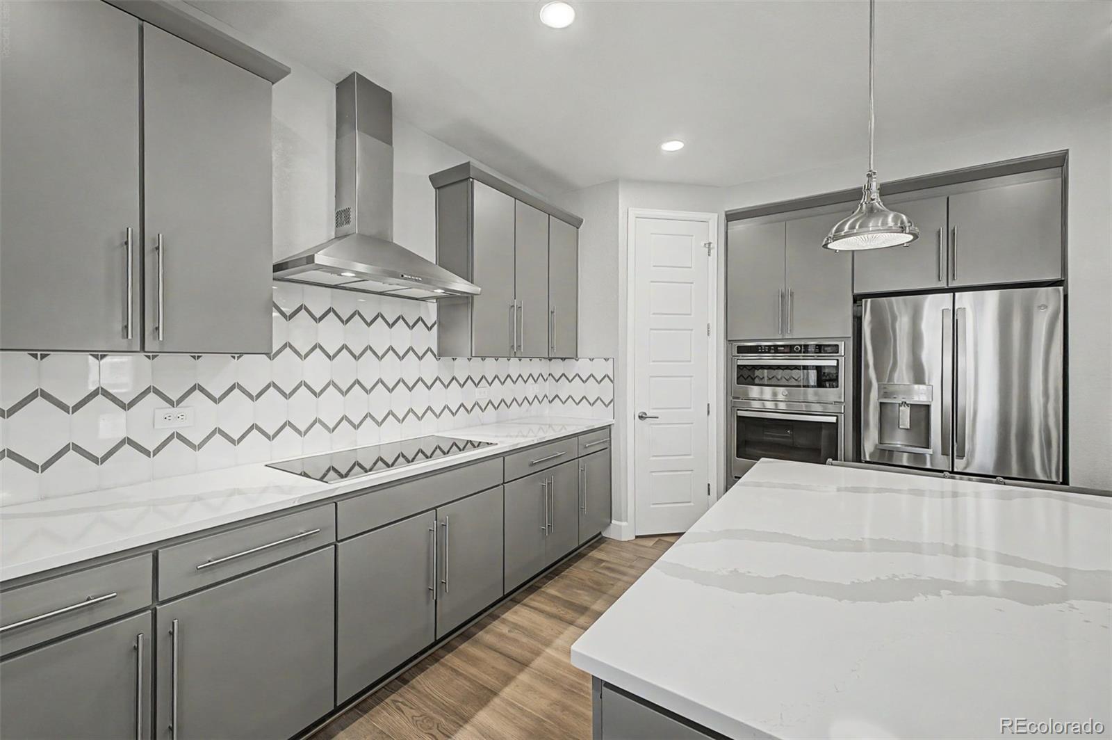 MLS Image #15 for 9805  ceylon court,commerce city, Colorado