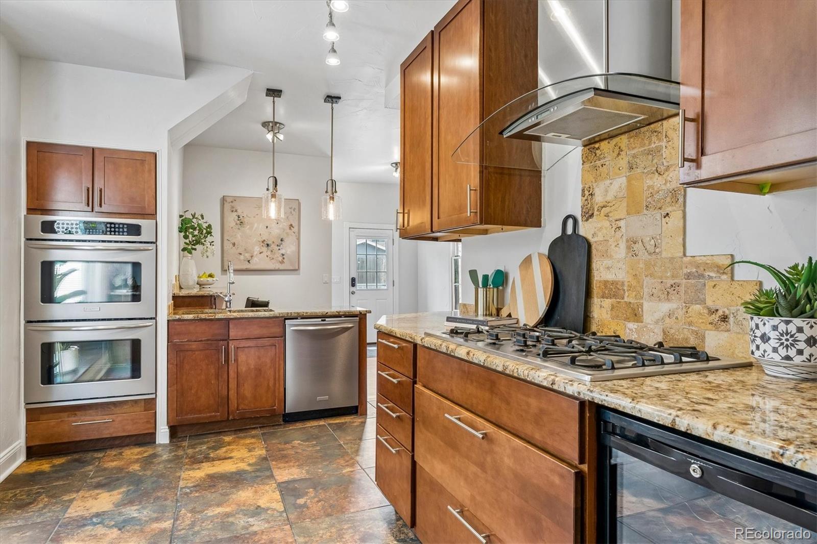 MLS Image #7 for 2422  stout street,denver, Colorado