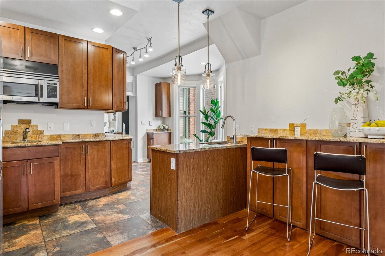 MLS Image #8 for 2422  stout street,denver, Colorado