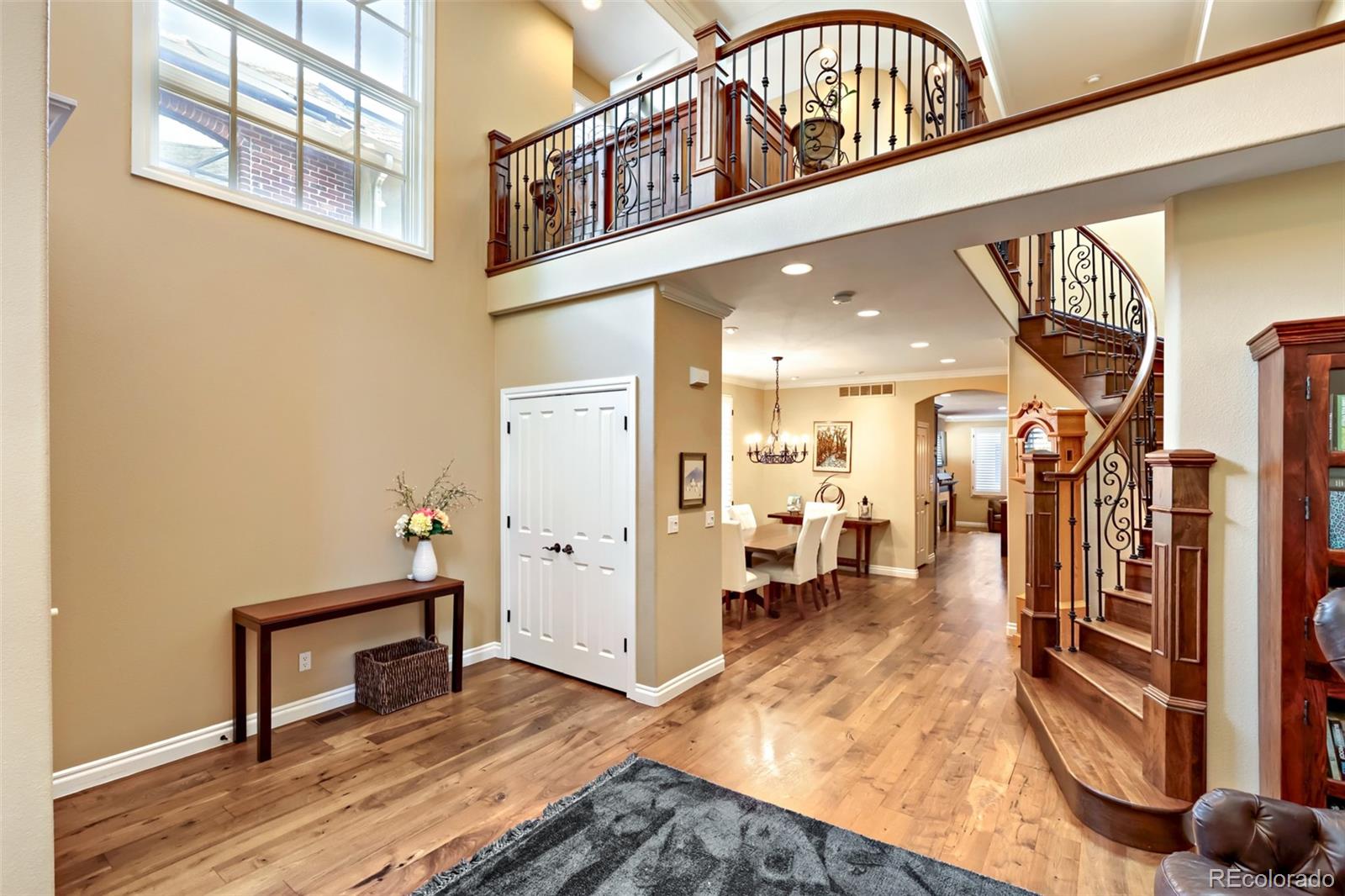 MLS Image #4 for 10 s madison street,denver, Colorado