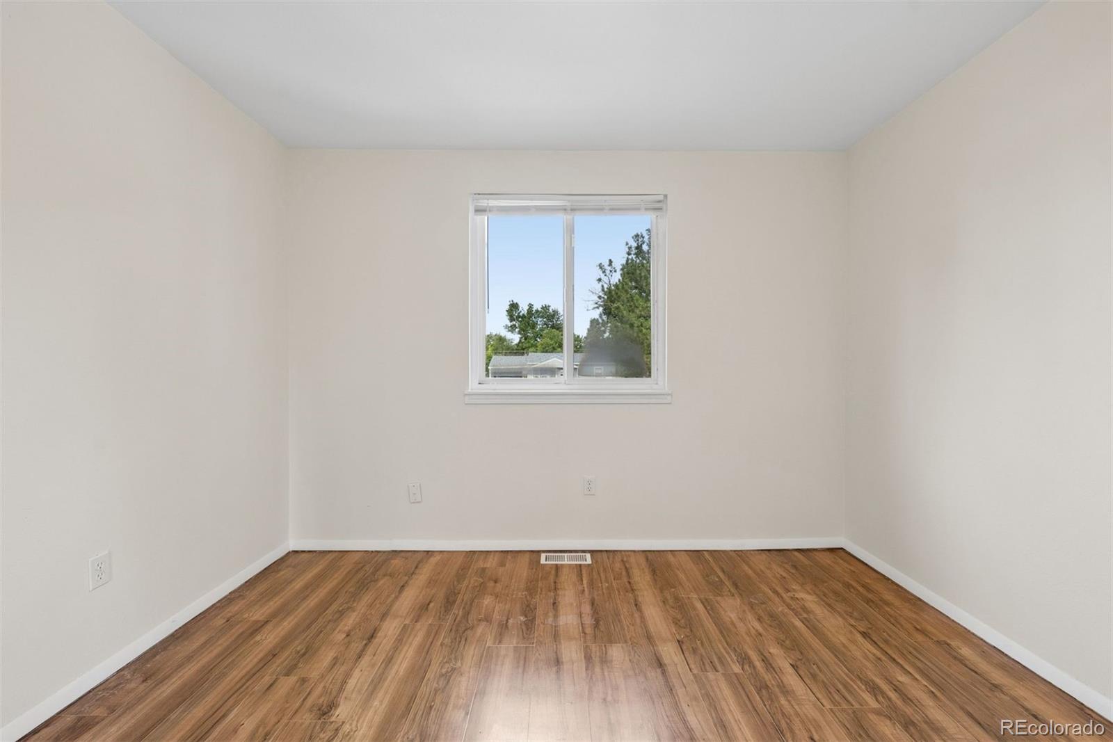 MLS Image #15 for 1431 s king court,denver, Colorado