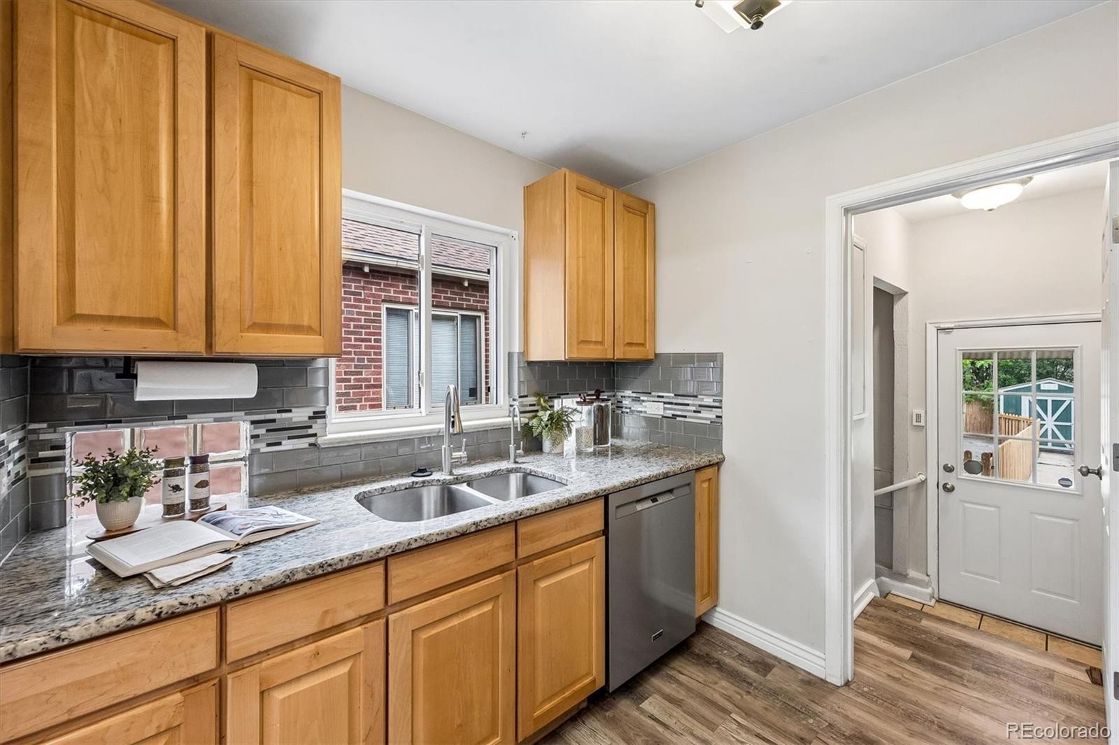 MLS Image #11 for 857  grape street,denver, Colorado