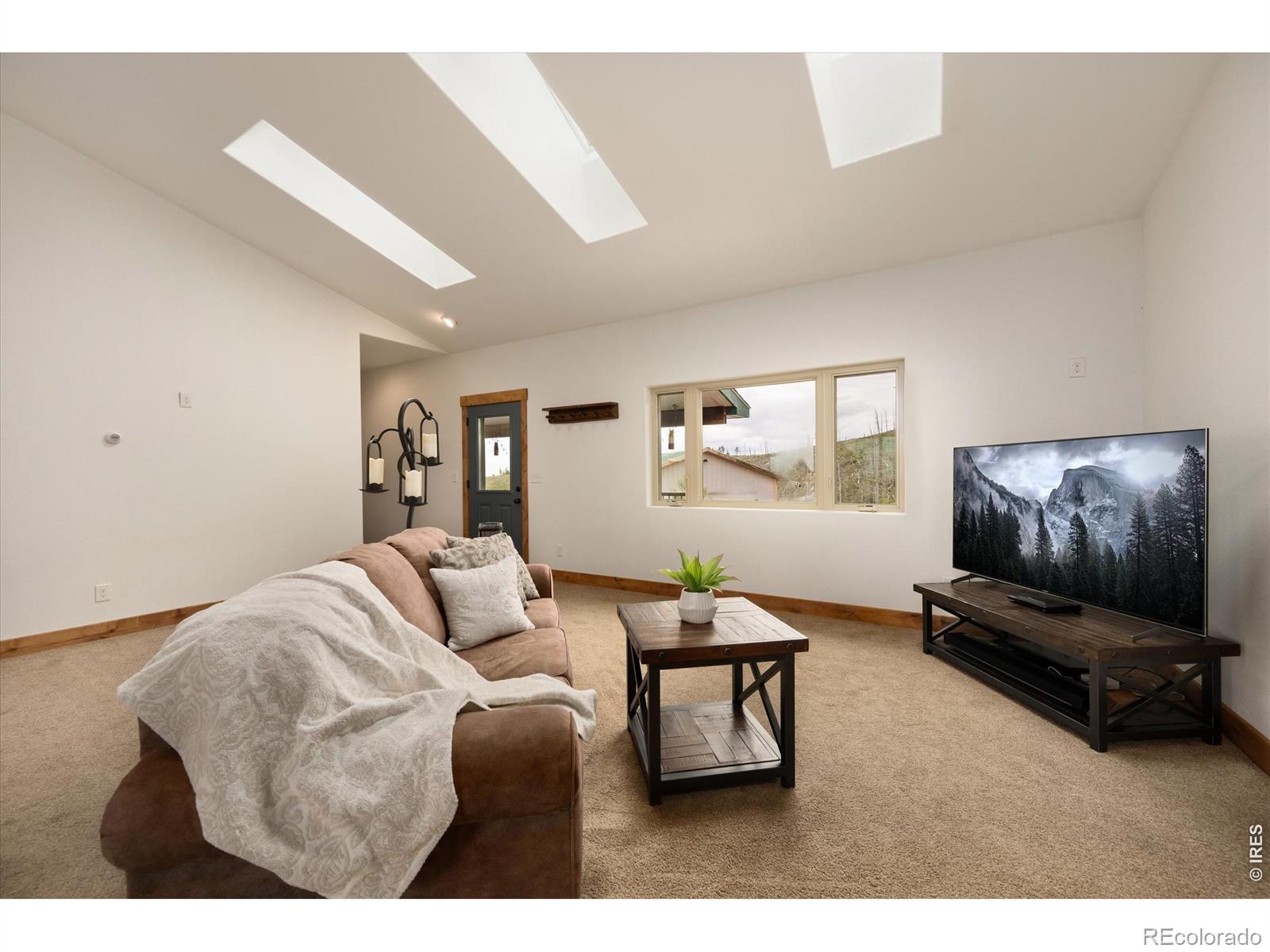 MLS Image #9 for 1291  little whale road,bellvue, Colorado
