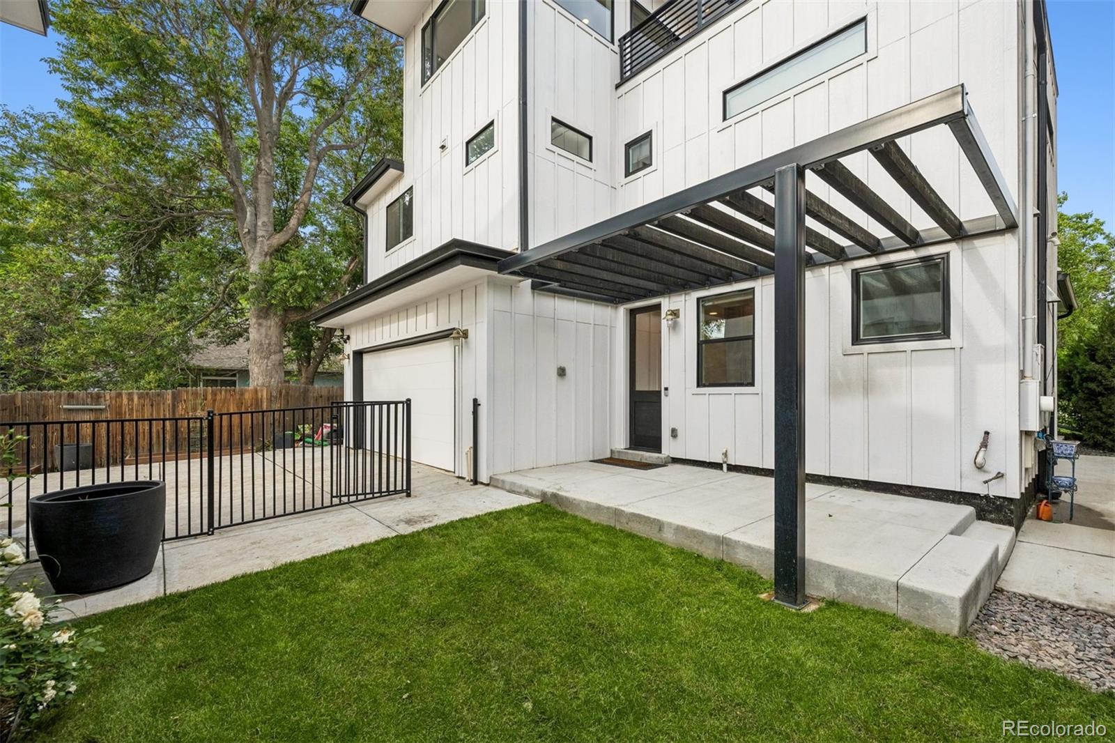 MLS Image #36 for 2227 n clarkson street,denver, Colorado