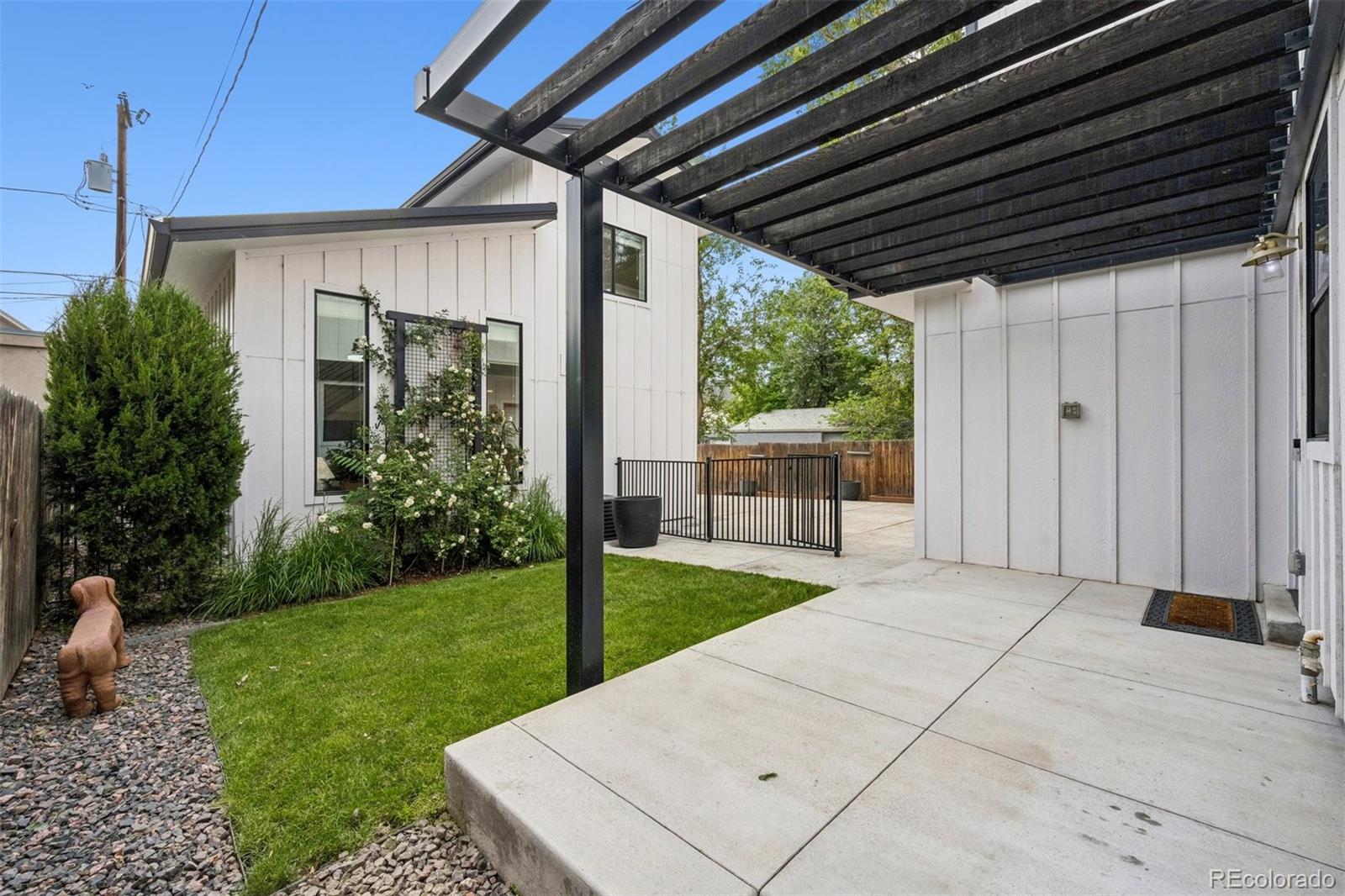 MLS Image #37 for 2227 n clarkson street,denver, Colorado