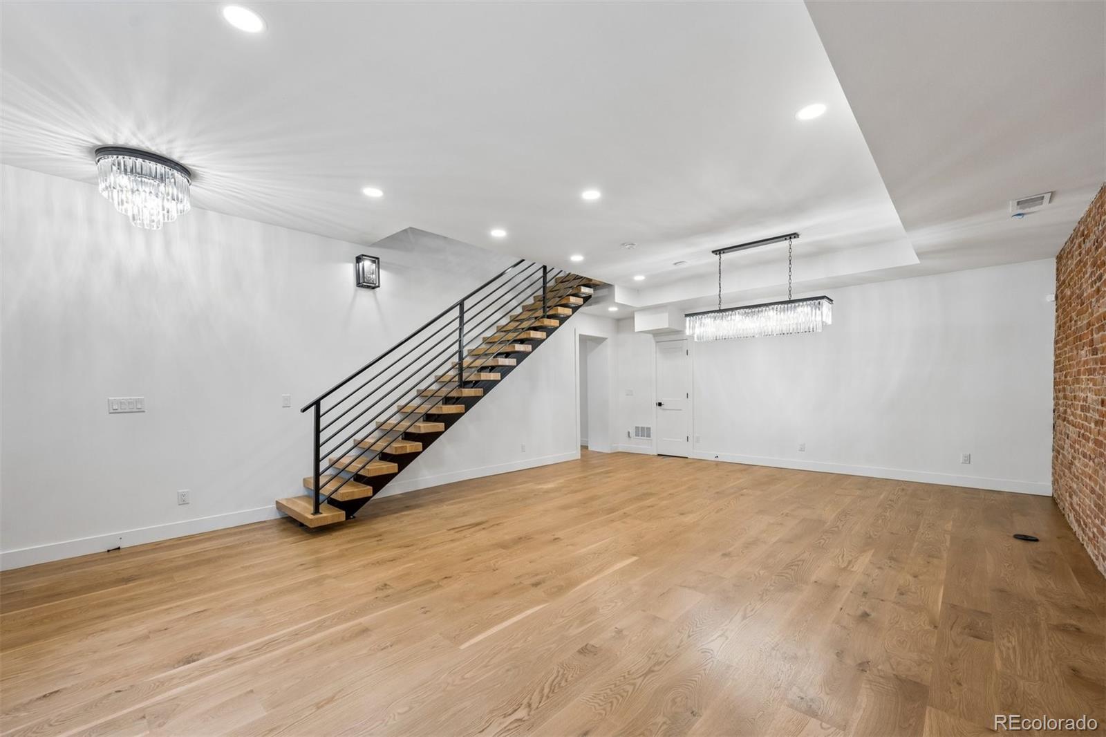 MLS Image #6 for 2227 n clarkson street,denver, Colorado