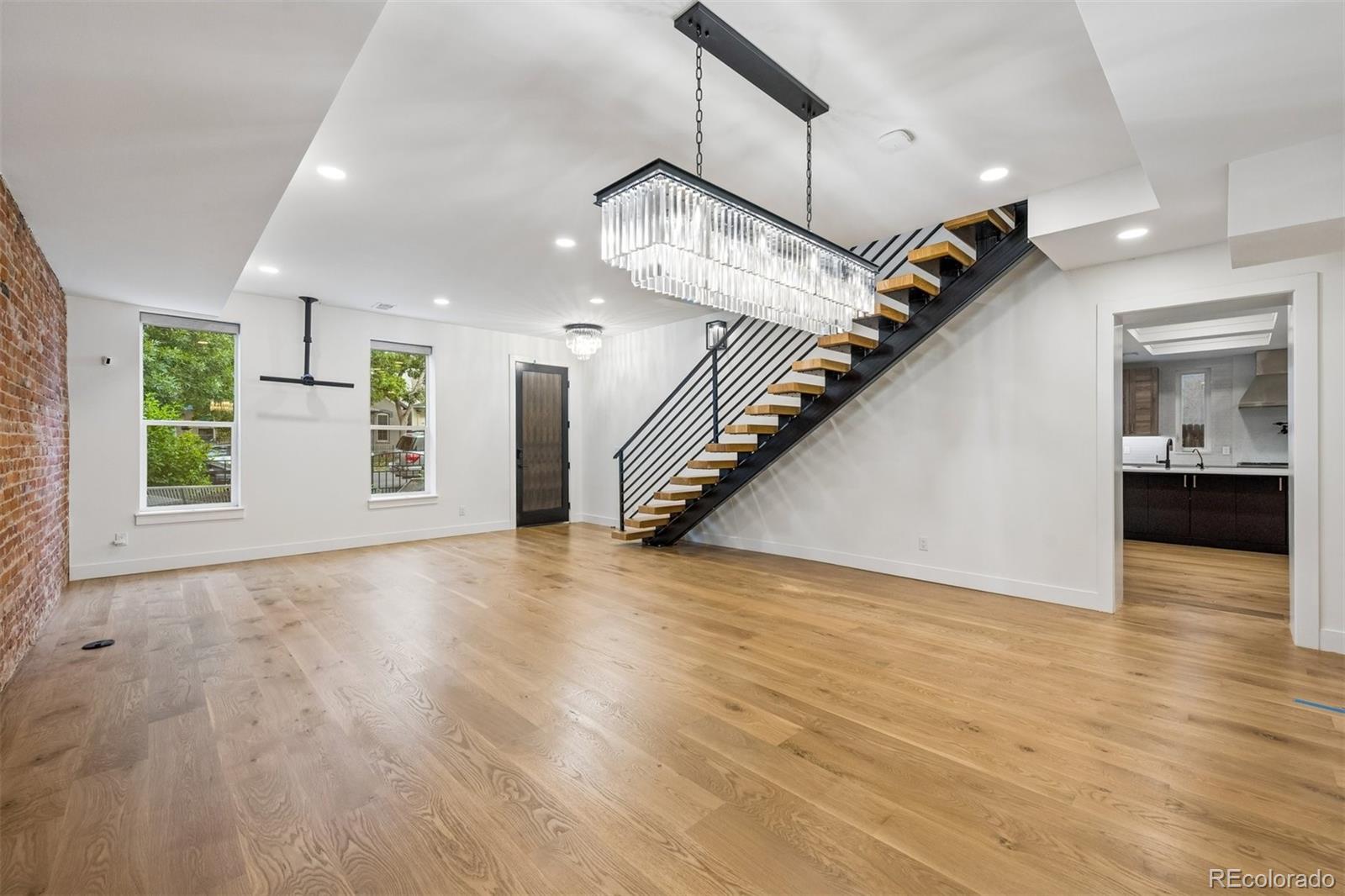 MLS Image #7 for 2227 n clarkson street,denver, Colorado