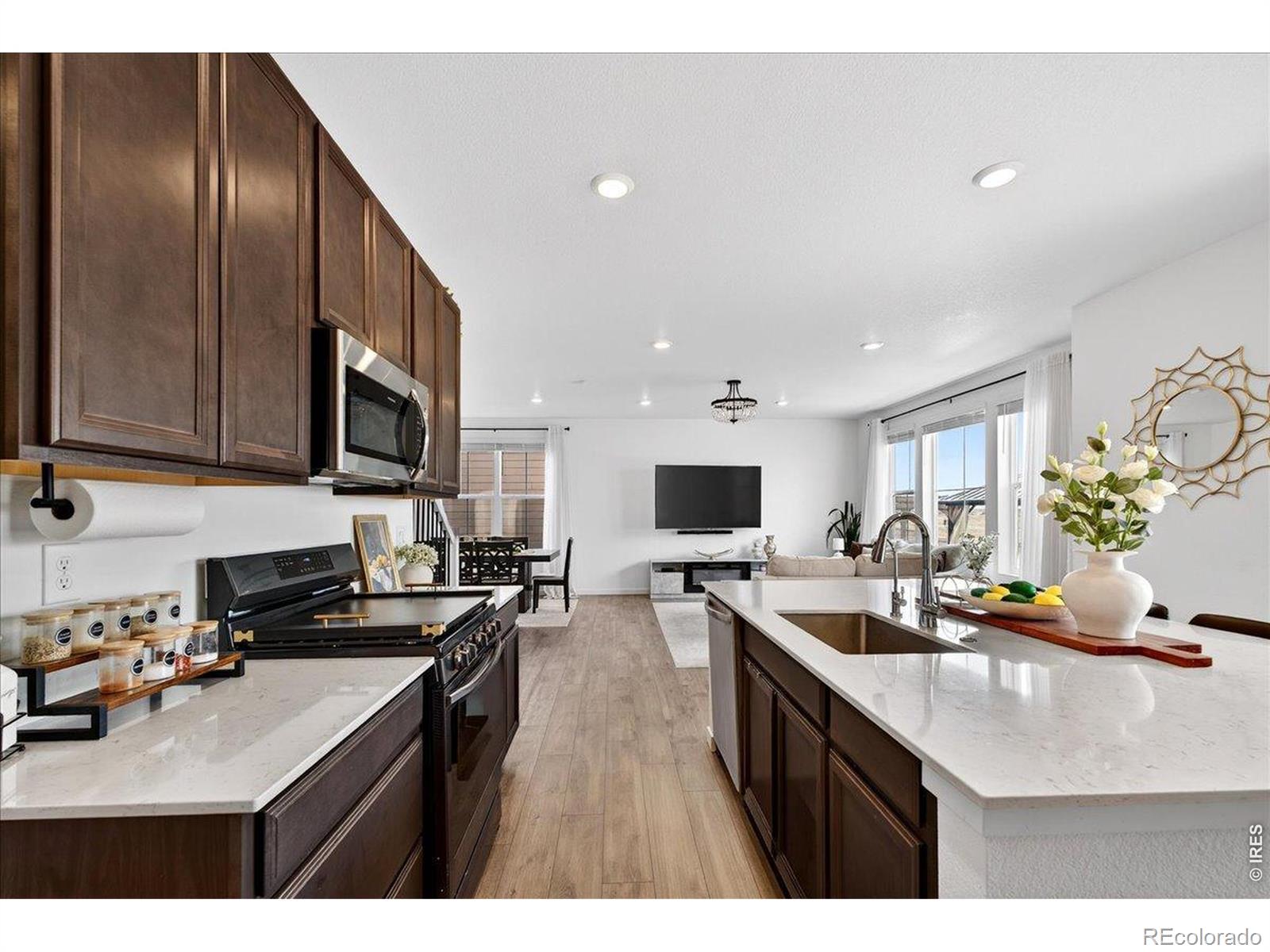 MLS Image #15 for 10271  tucson street,commerce city, Colorado
