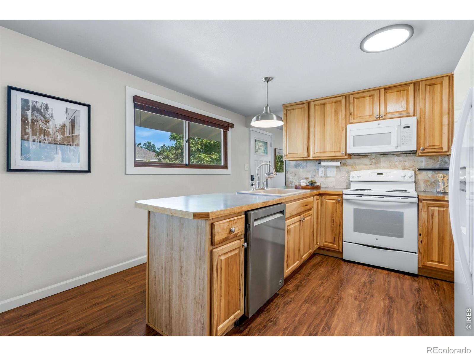 MLS Image #13 for 106 e 22nd street,loveland, Colorado