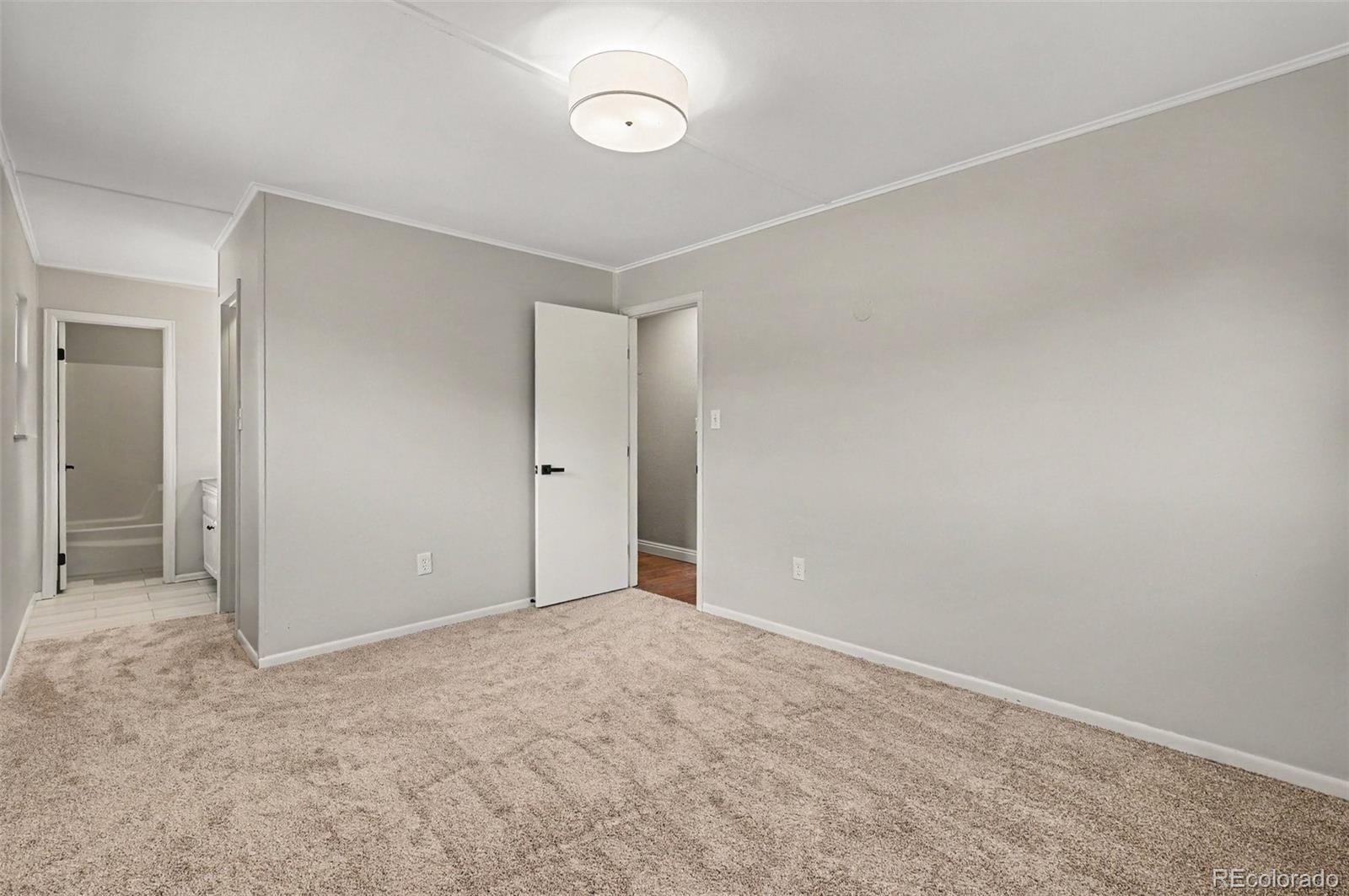 MLS Image #11 for 2977 s sheridan boulevard,denver, Colorado