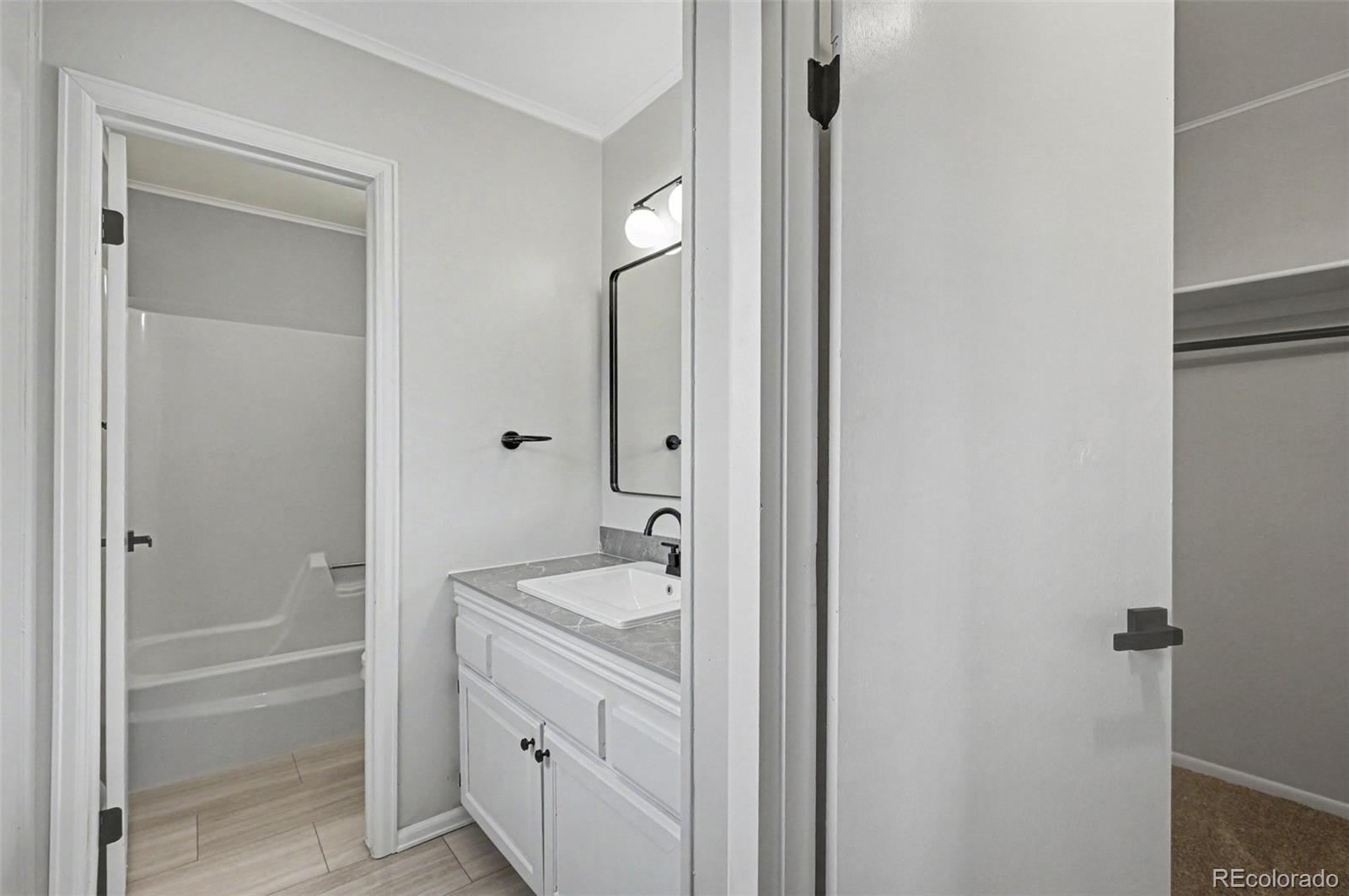 MLS Image #13 for 2977 s sheridan boulevard,denver, Colorado