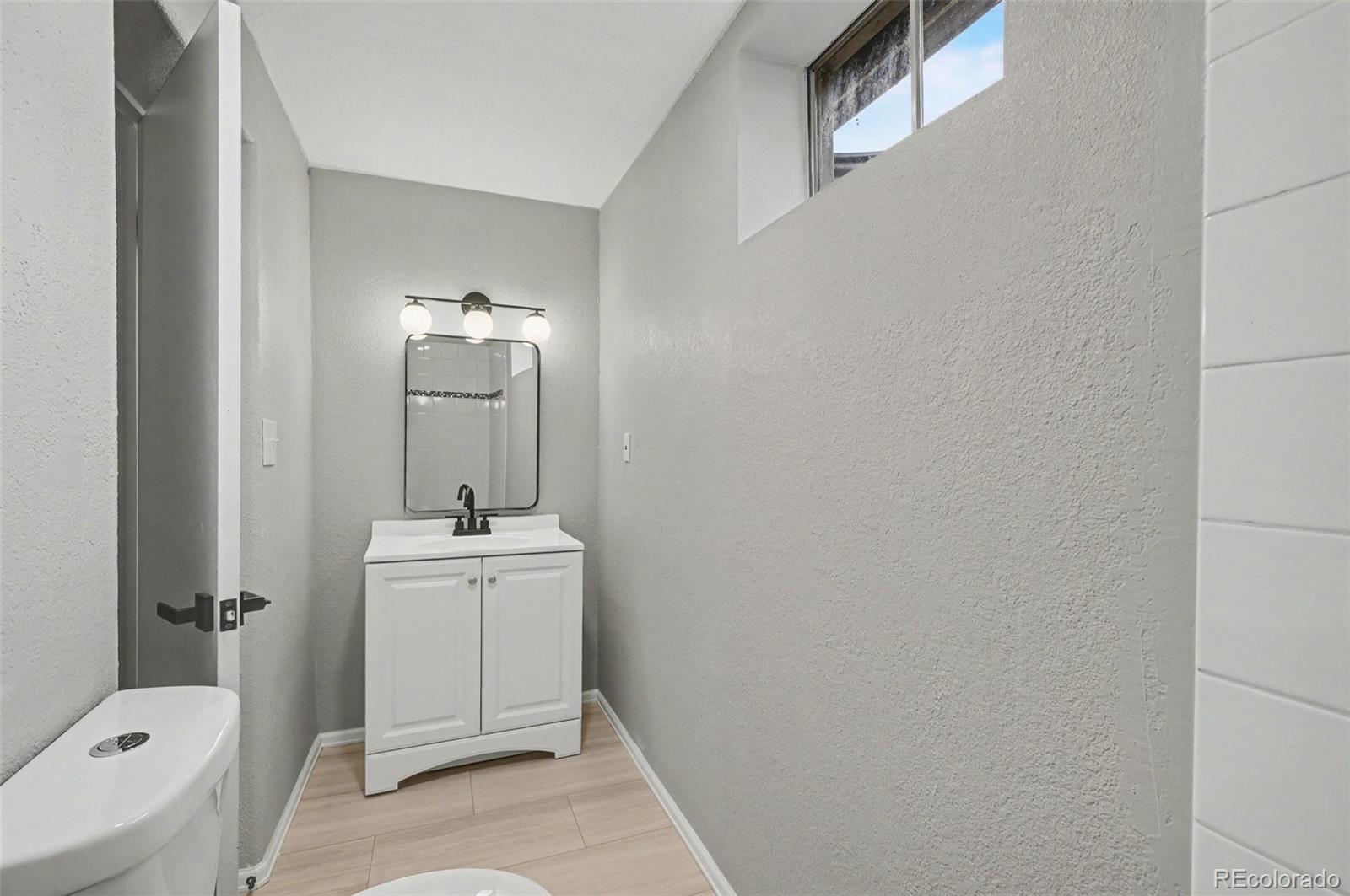 MLS Image #18 for 2977 s sheridan boulevard,denver, Colorado