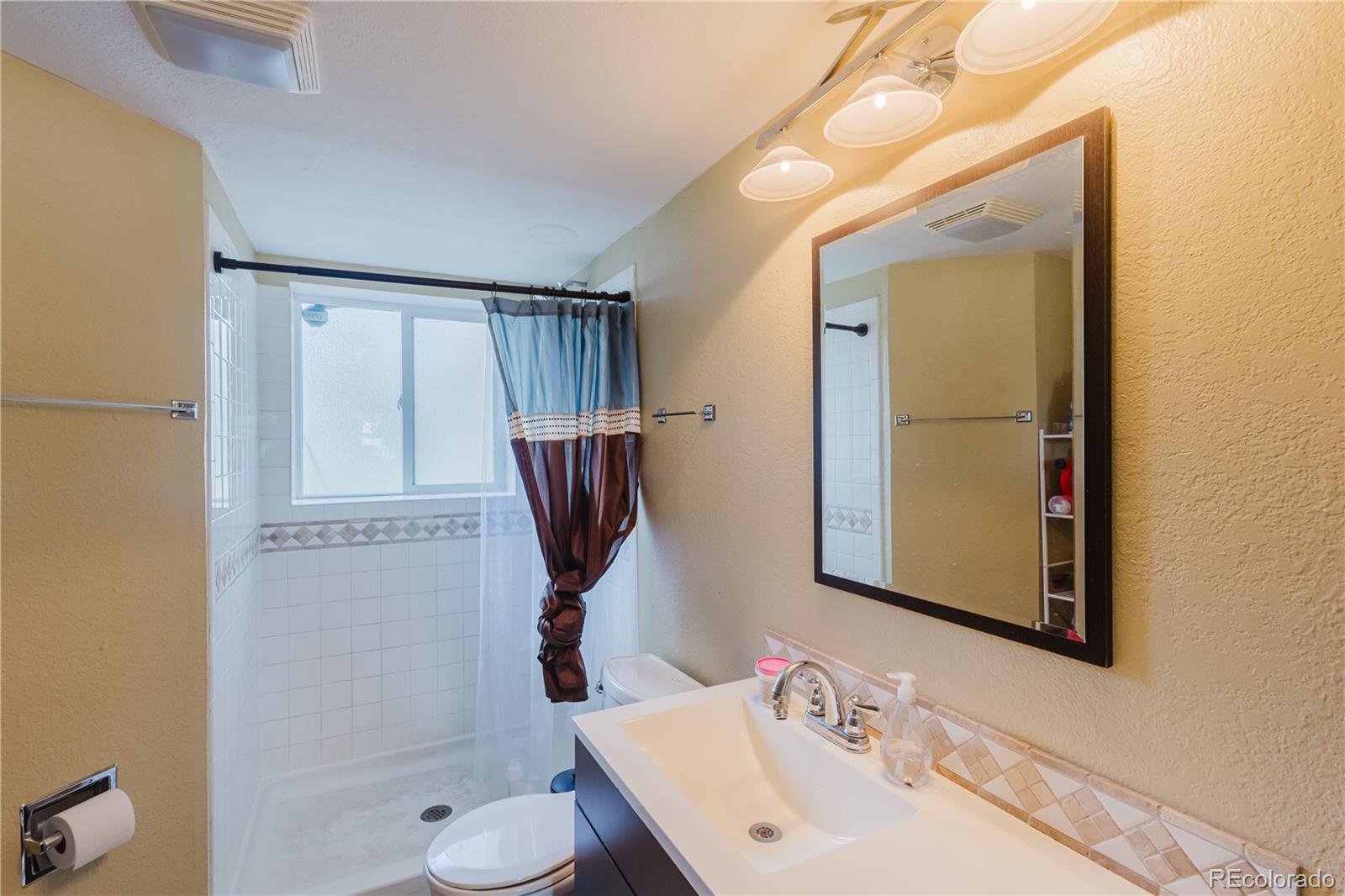 MLS Image #34 for 16568 e lasalle place,aurora, Colorado