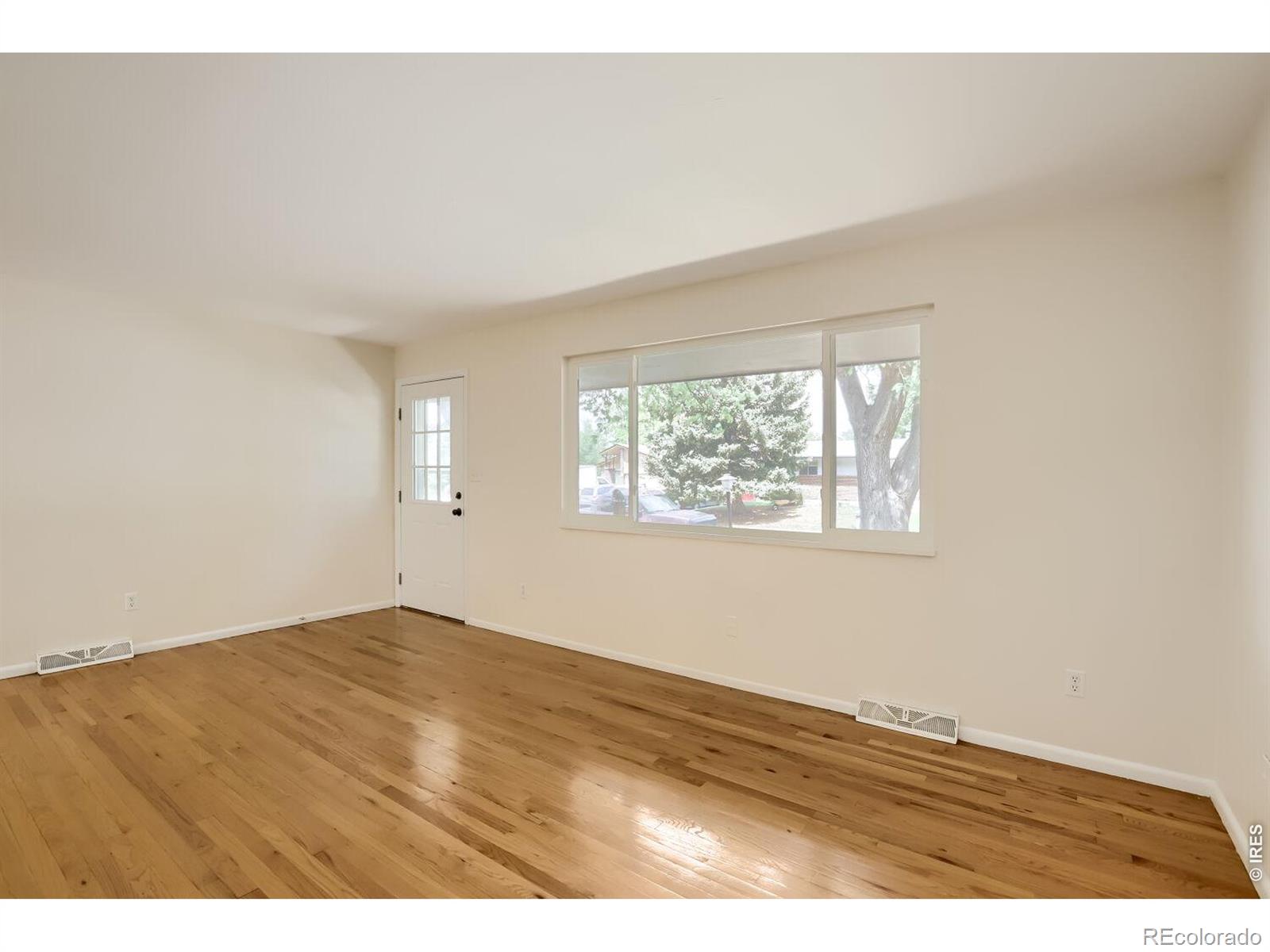 MLS Image #3 for 1418  meeker drive,longmont, Colorado