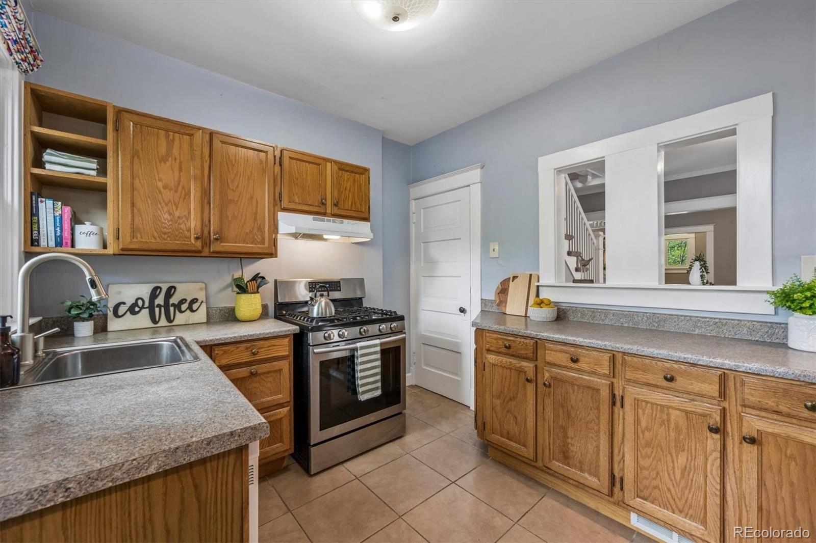 MLS Image #13 for 1060  saint paul street,denver, Colorado