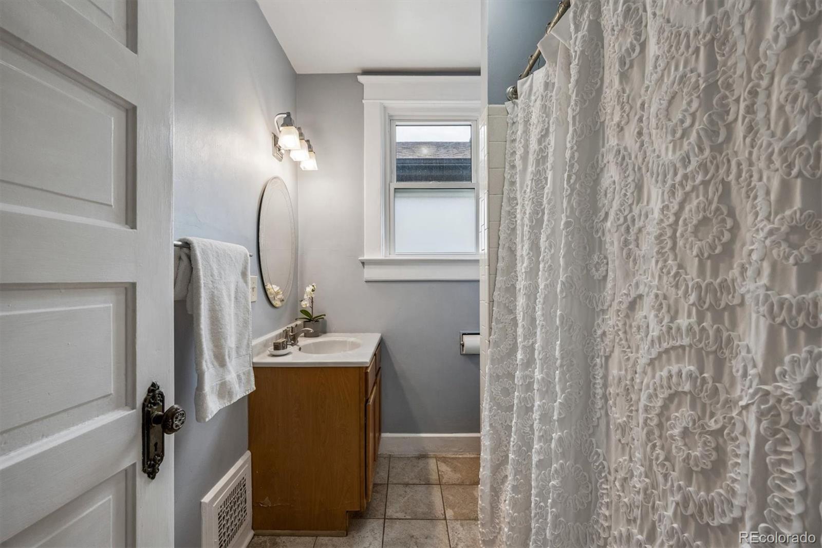 MLS Image #18 for 1060  saint paul street,denver, Colorado