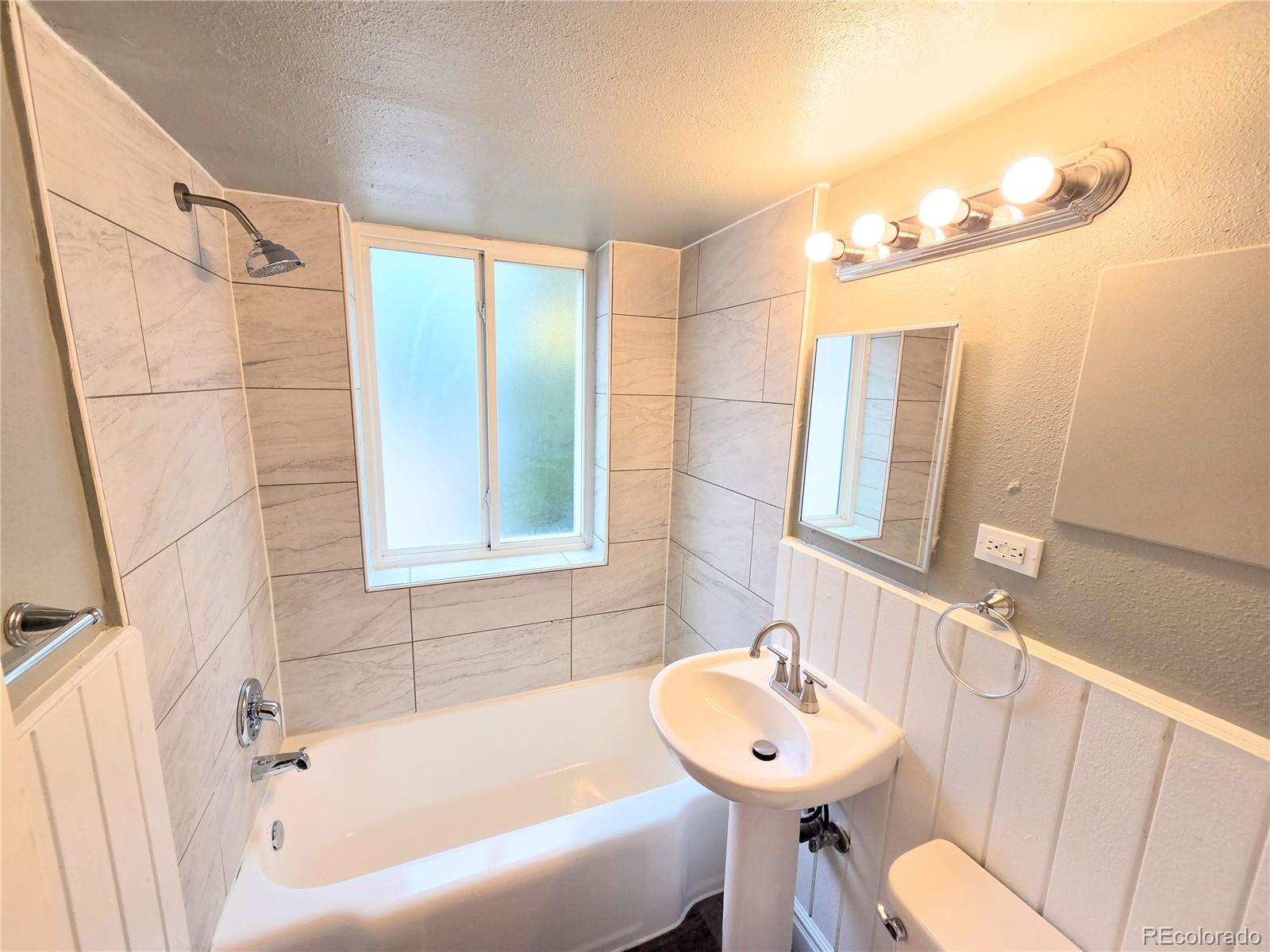 MLS Image #11 for 1101  bellaire street,denver, Colorado