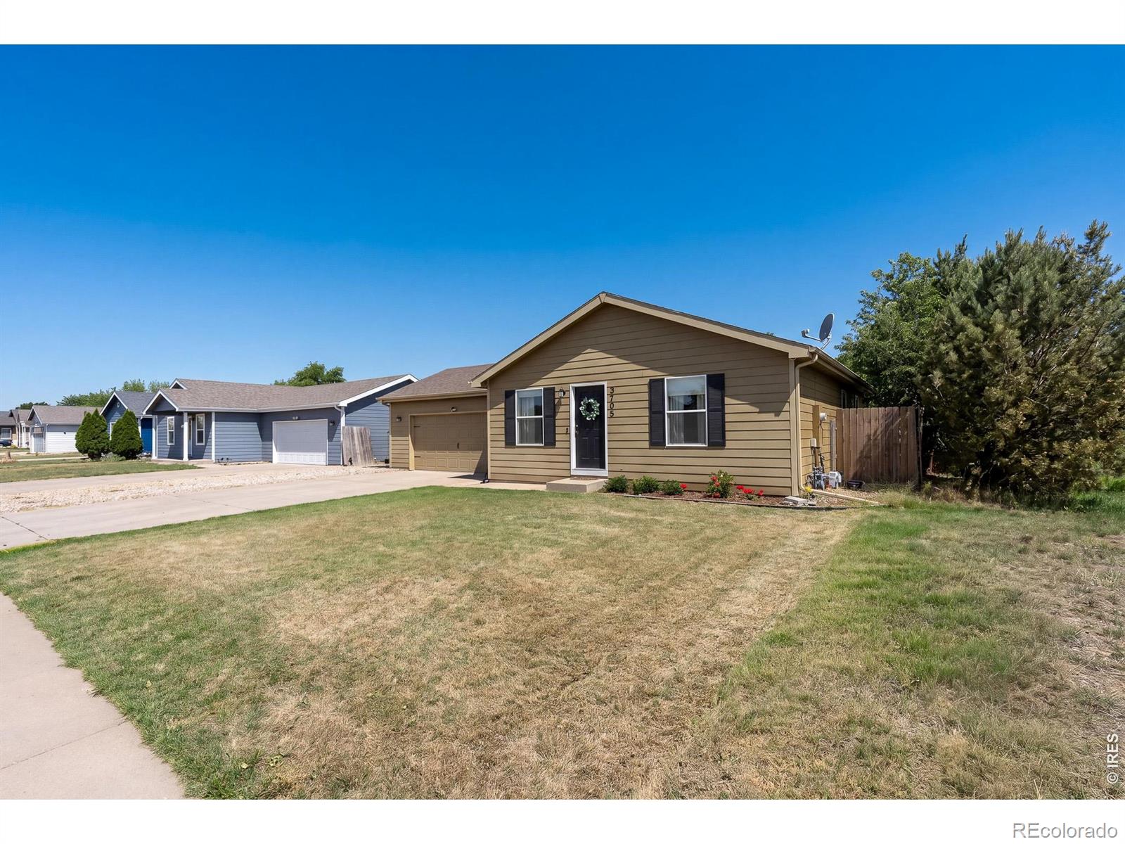 MLS Image #3 for 3705  riverside parkway,evans, Colorado