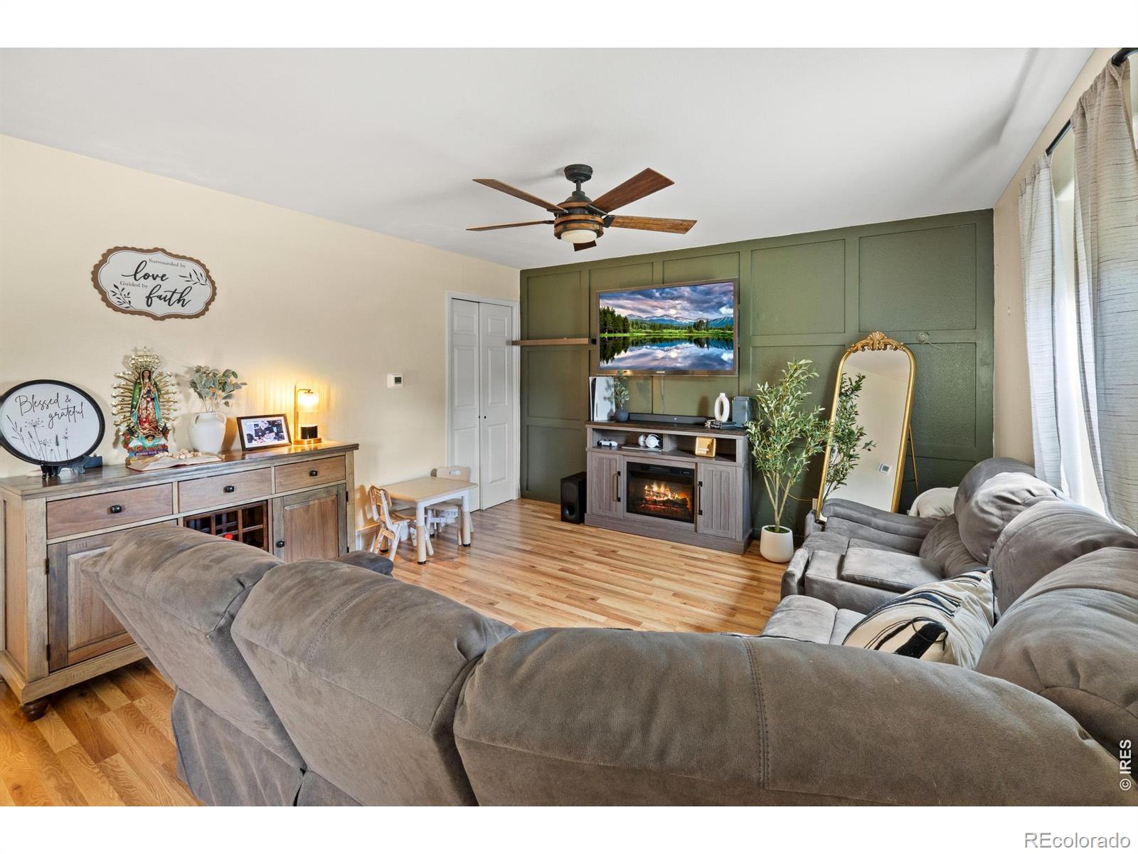 MLS Image #6 for 3705  riverside parkway,evans, Colorado