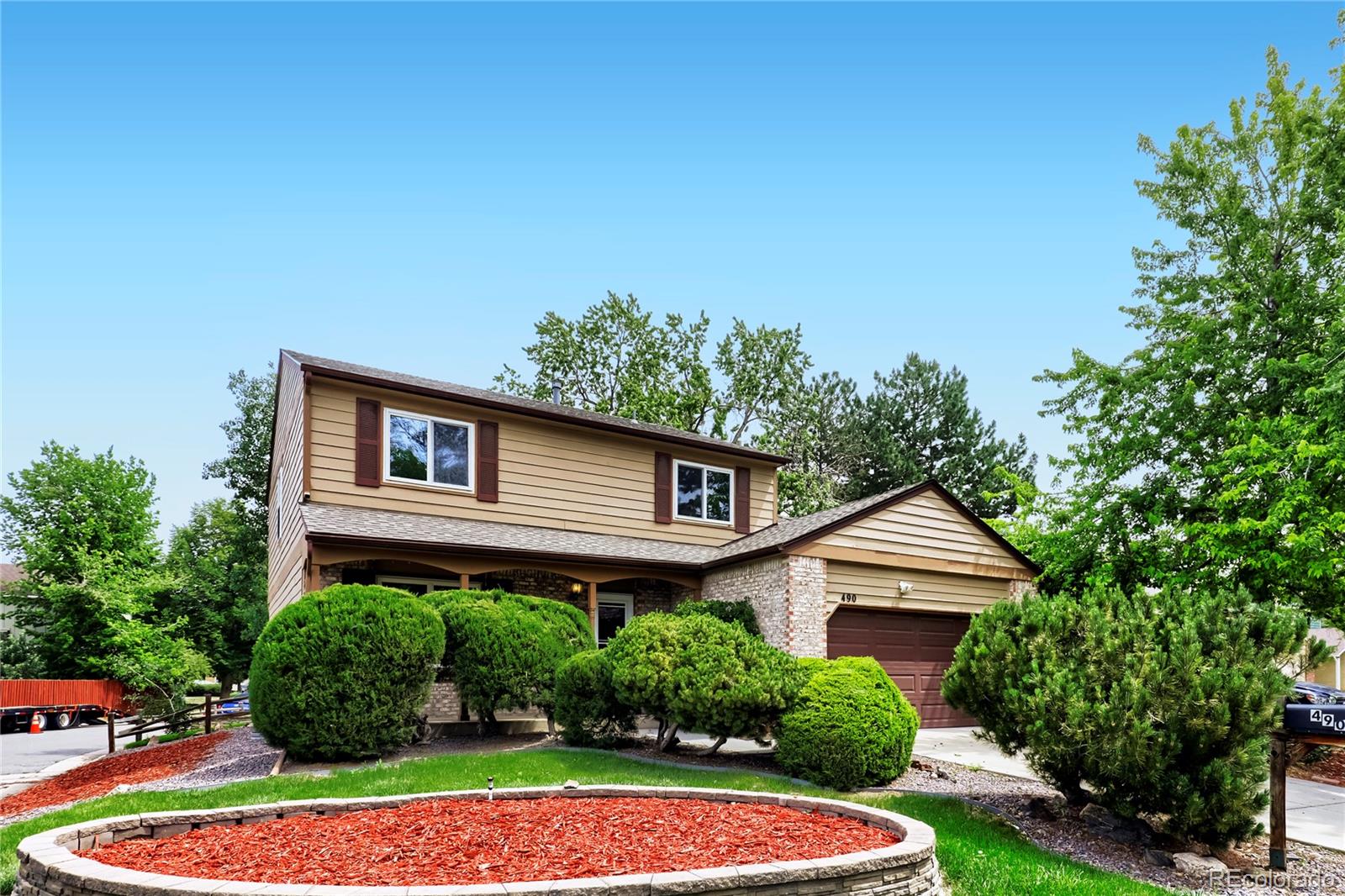MLS Image #1 for 490 s kingston circle,aurora, Colorado