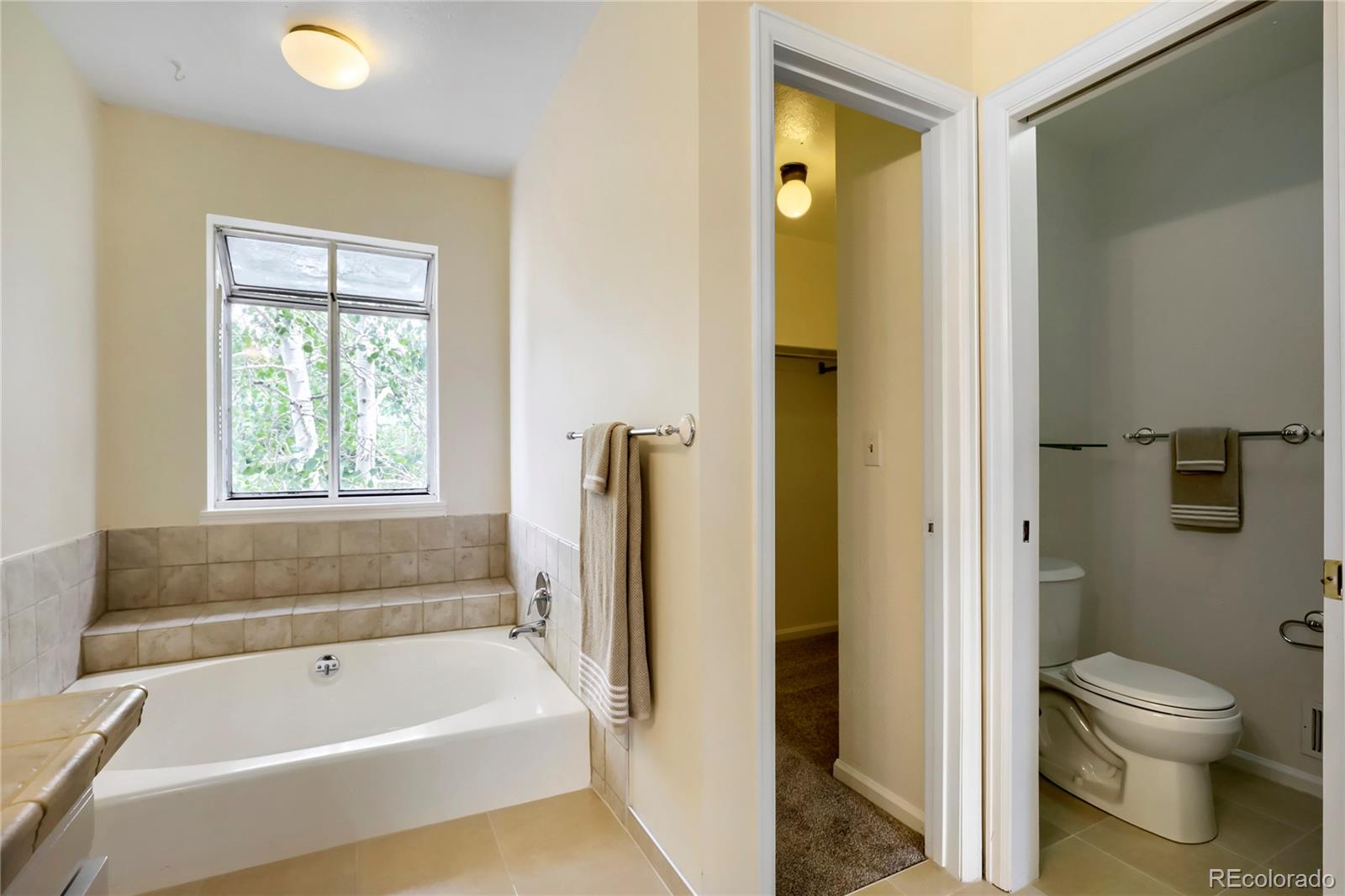 MLS Image #15 for 490 s kingston circle,aurora, Colorado