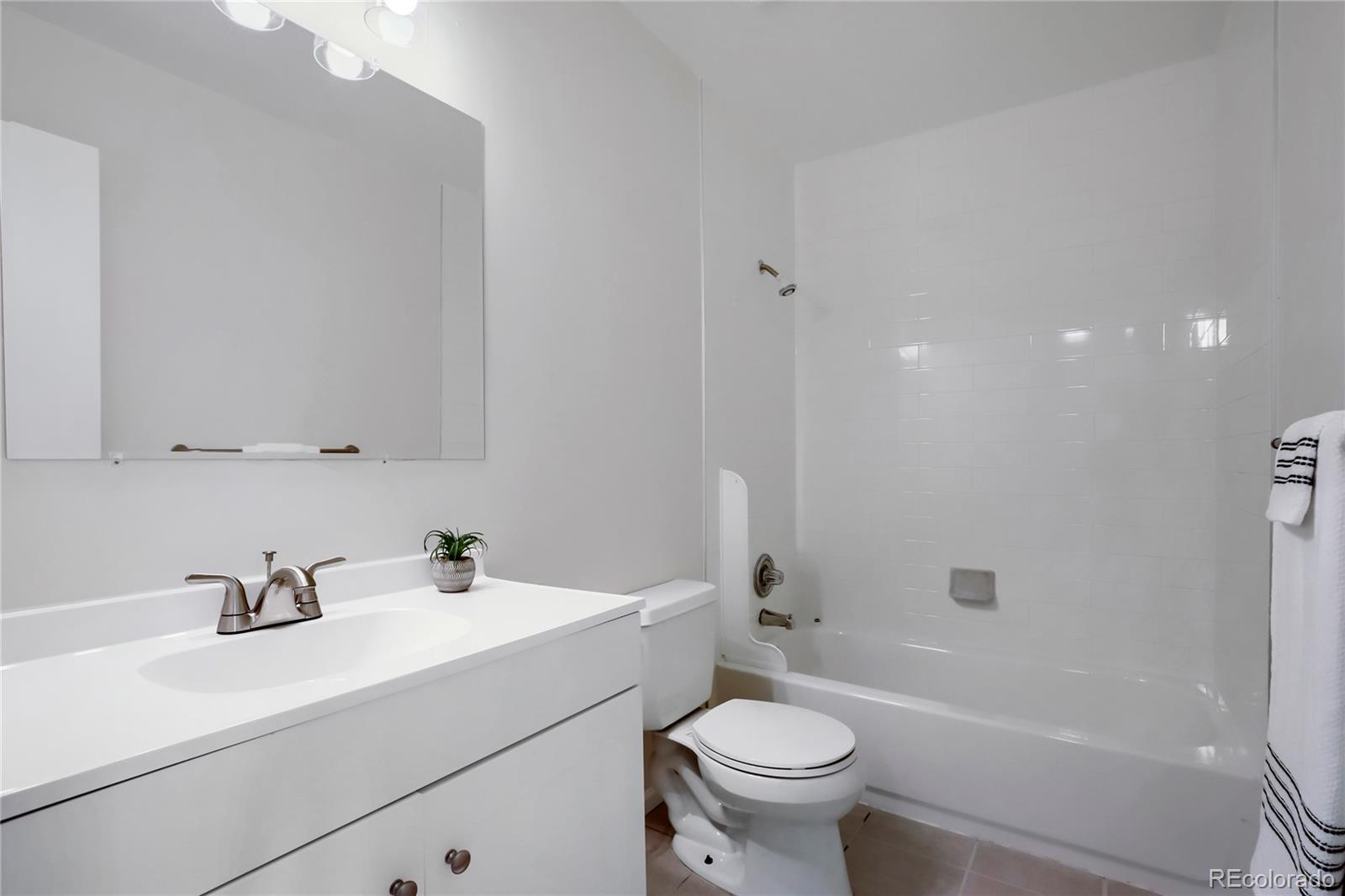MLS Image #21 for 490 s kingston circle,aurora, Colorado